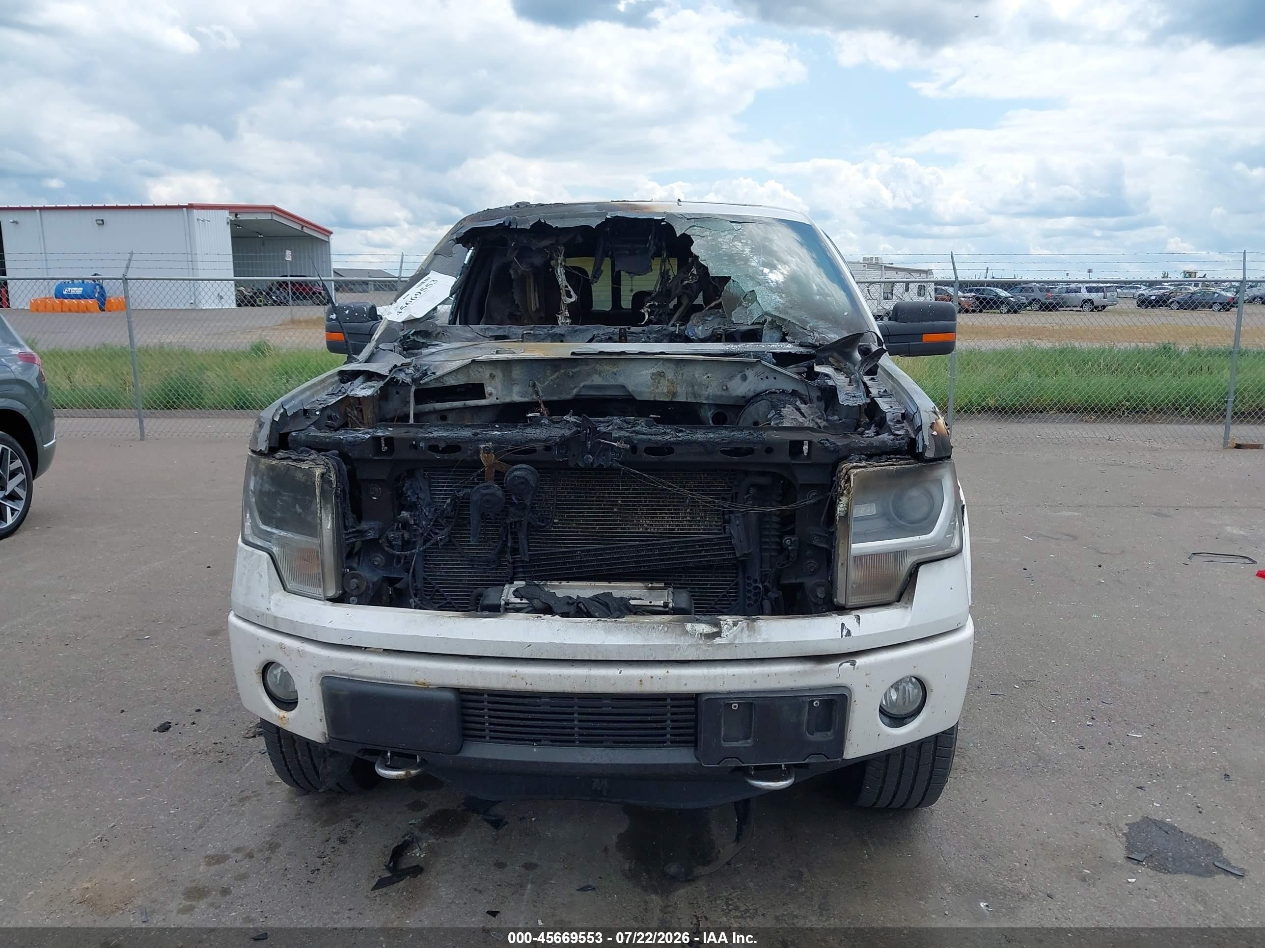2013 Ford F-150 Platinum White vin: 1FTFW1ETXDFA62252