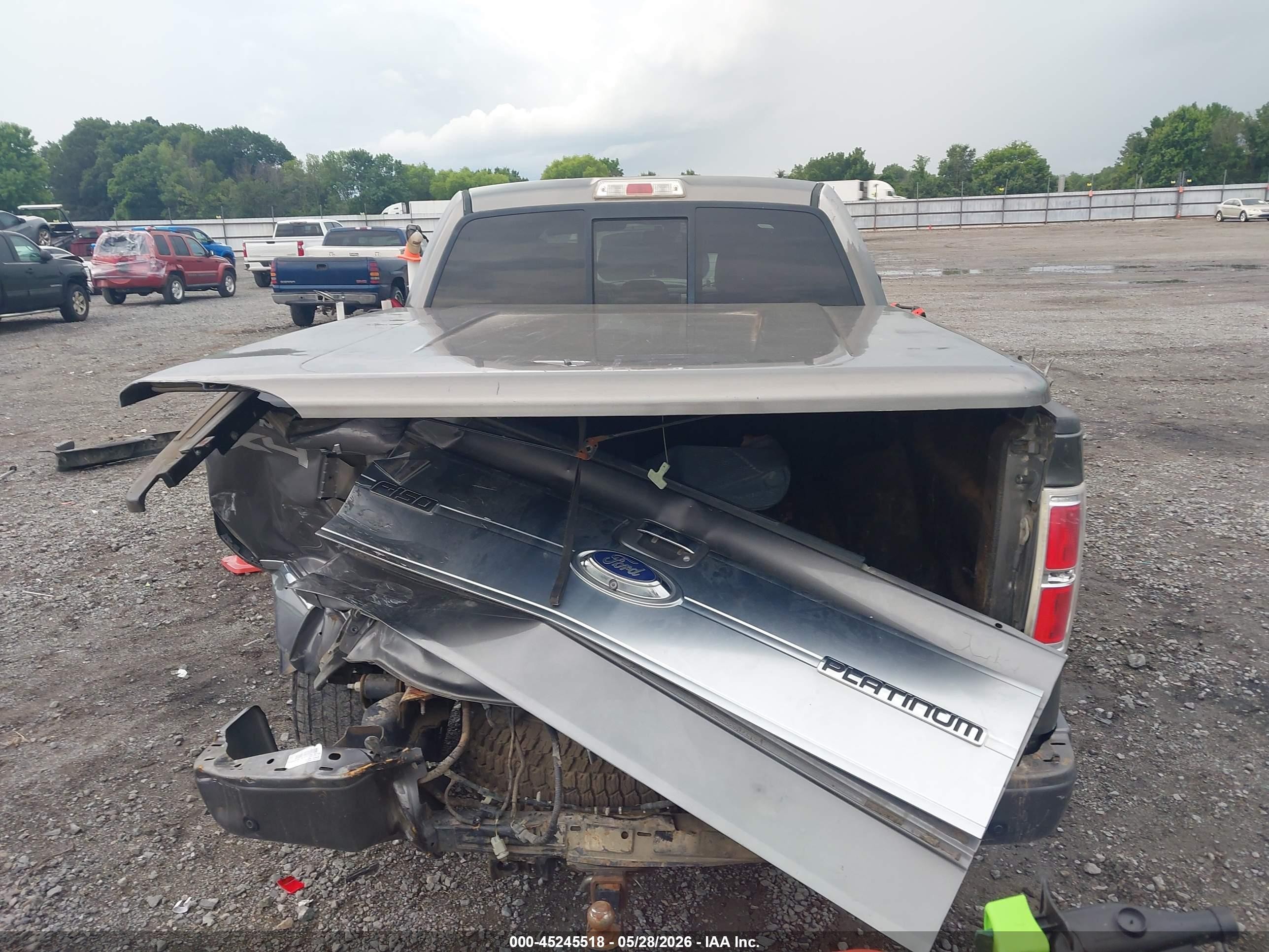 2013 Ford F-150 Platinum Серебряный vin: 1FTFW1ETXDFD92702