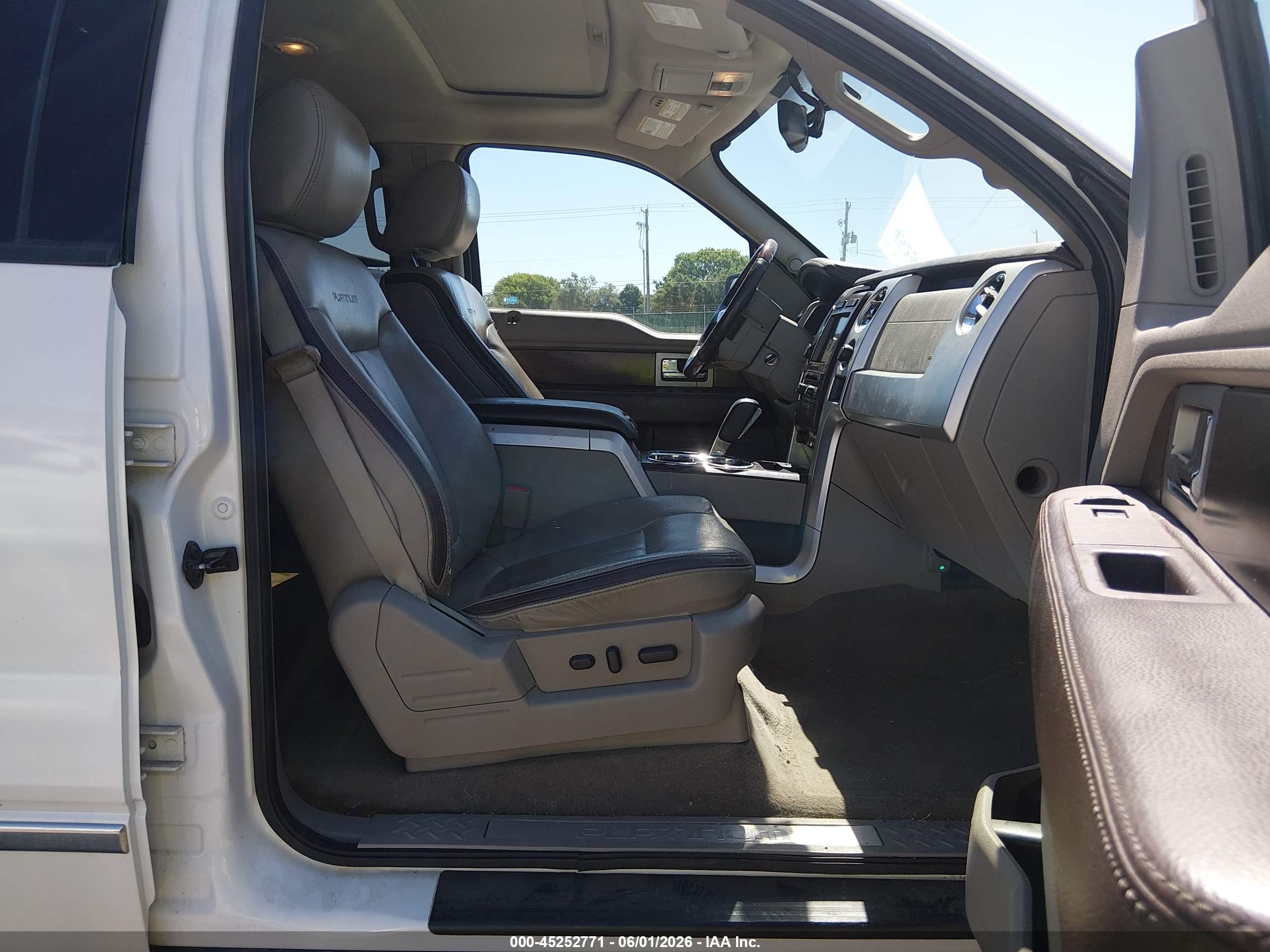 2010 Ford F-150 Fx4/harley-davidson/king Ranch/lariat/platinum/xl/xlt White vin: 1FTFW1EV0AFB18695