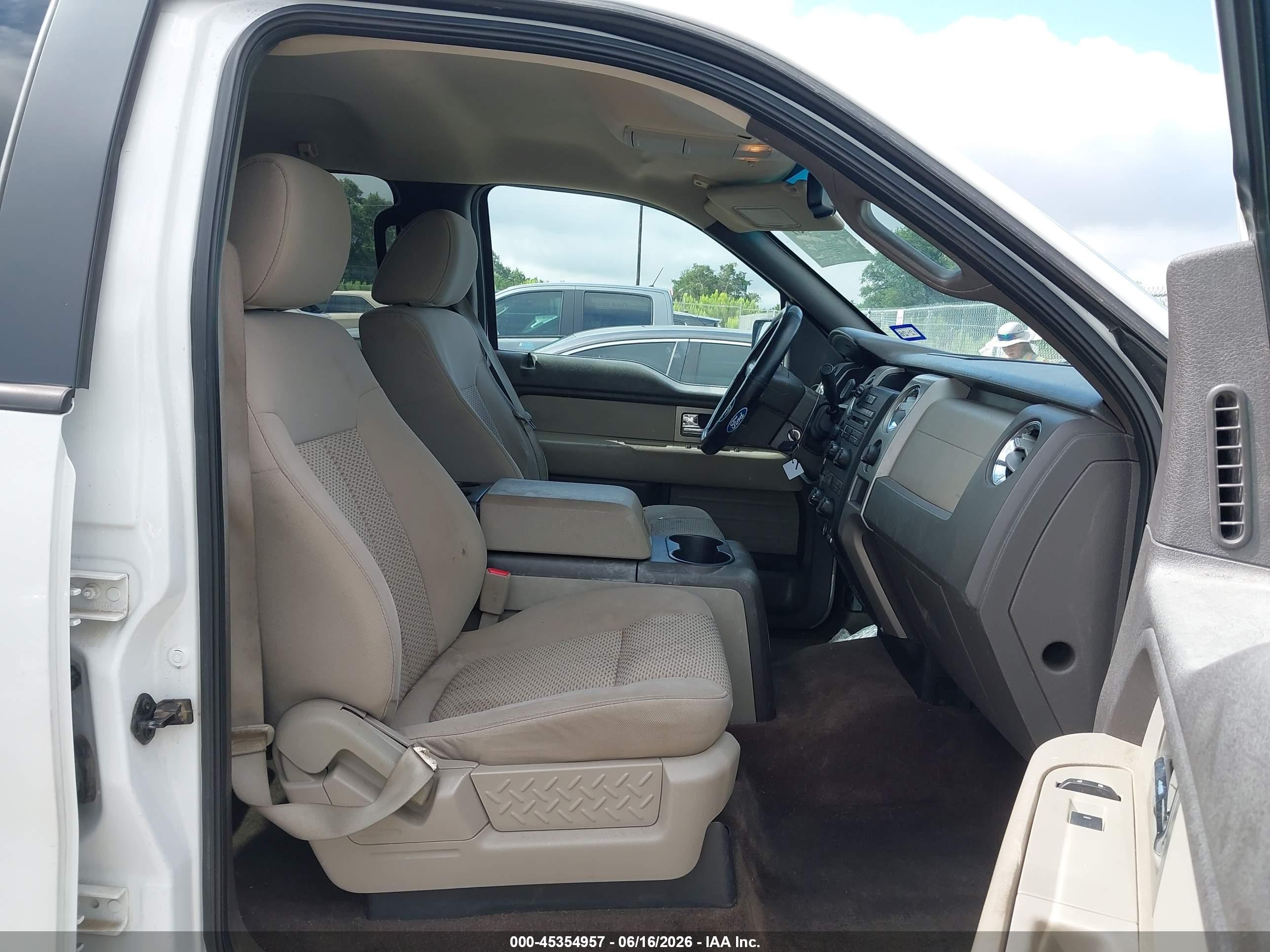 2010 Ford F-150 Fx4/harley-davidson/king Ranch/lariat/platinum/xl/xlt White vin: 1FTFW1EV3AFB69429