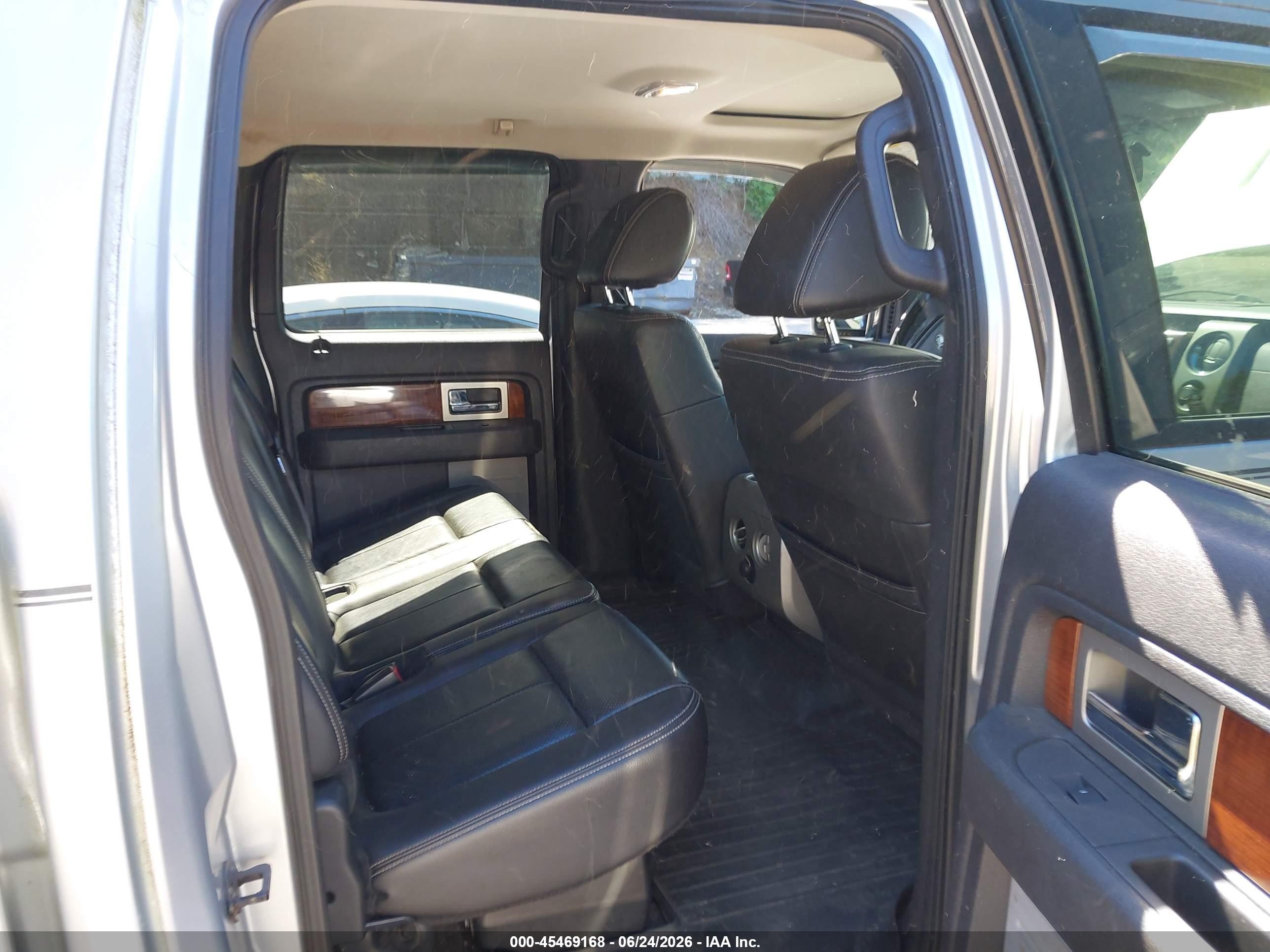 2010 Ford F-150   Серебряный vin: 1FTFW1EV3AFB90426