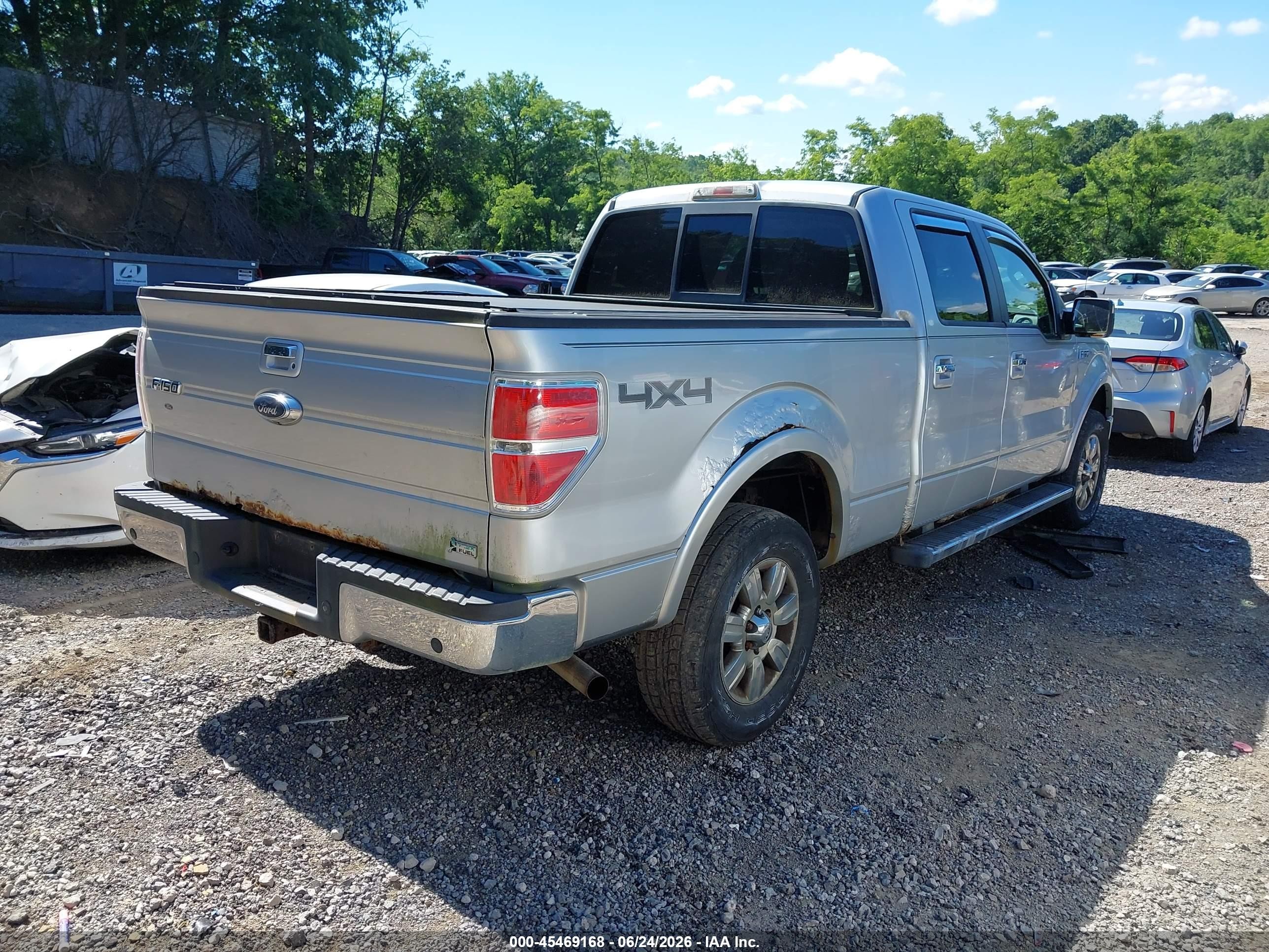 2010 Ford F-150   Серебряный vin: 1FTFW1EV3AFB90426