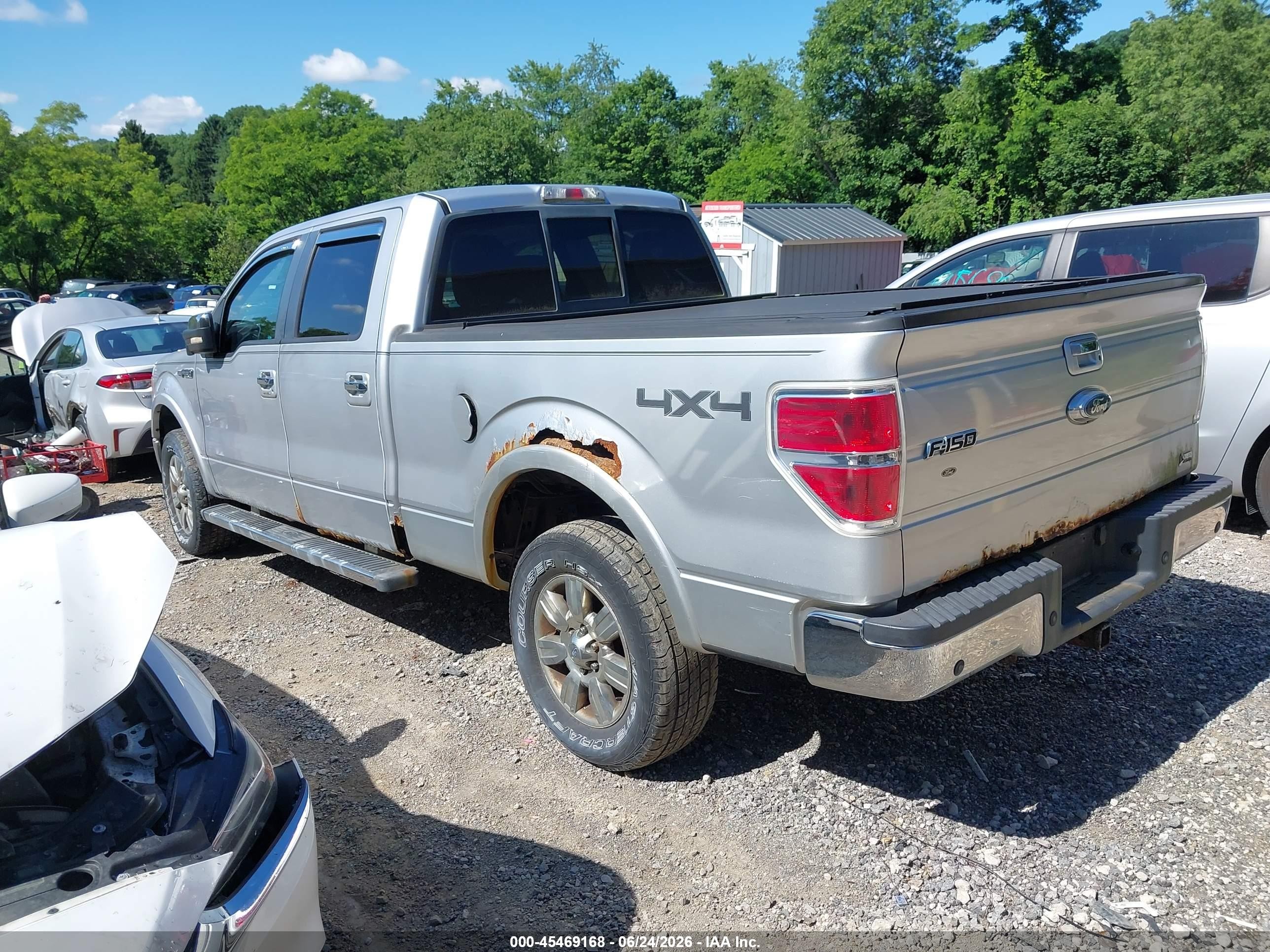 2010 Ford F-150   Серебряный vin: 1FTFW1EV3AFB90426