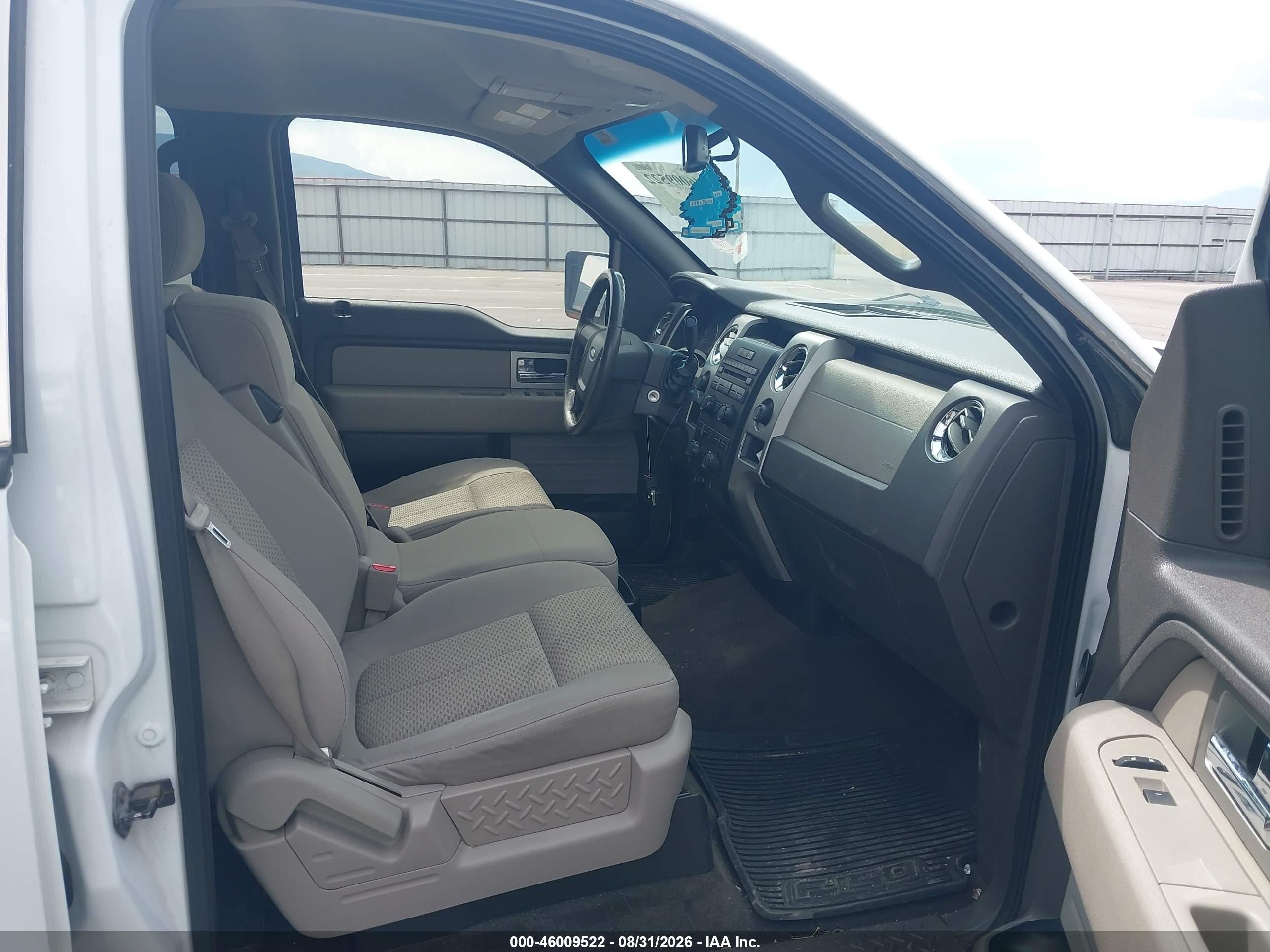 2010 Ford F-150 Fx4/harley-davidson/king Ranch/lariat/platinum/xl/xlt White vin: 1FTFW1EV5AFB72767