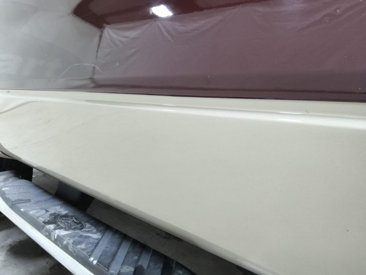 2010 Ford F150 Supercrew Maroon vin: 1FTFW1EV5AFB94283 Damage: Left Front Door Cladding, Dent(S) W/ Paint Dmg, 1/2 To 1 Inch
