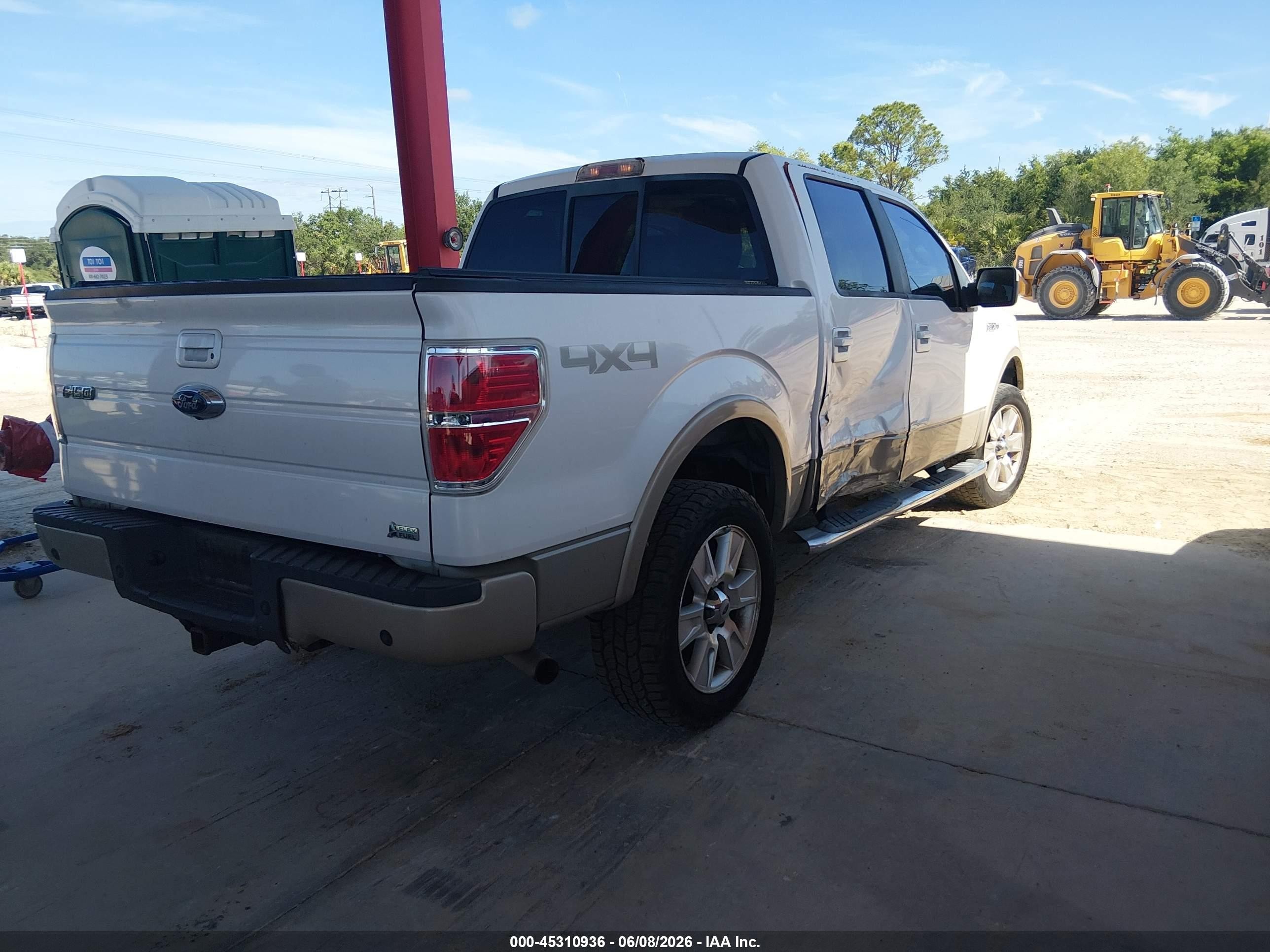 2010 Ford F-150   White vin: 1FTFW1EV5AFC14659
