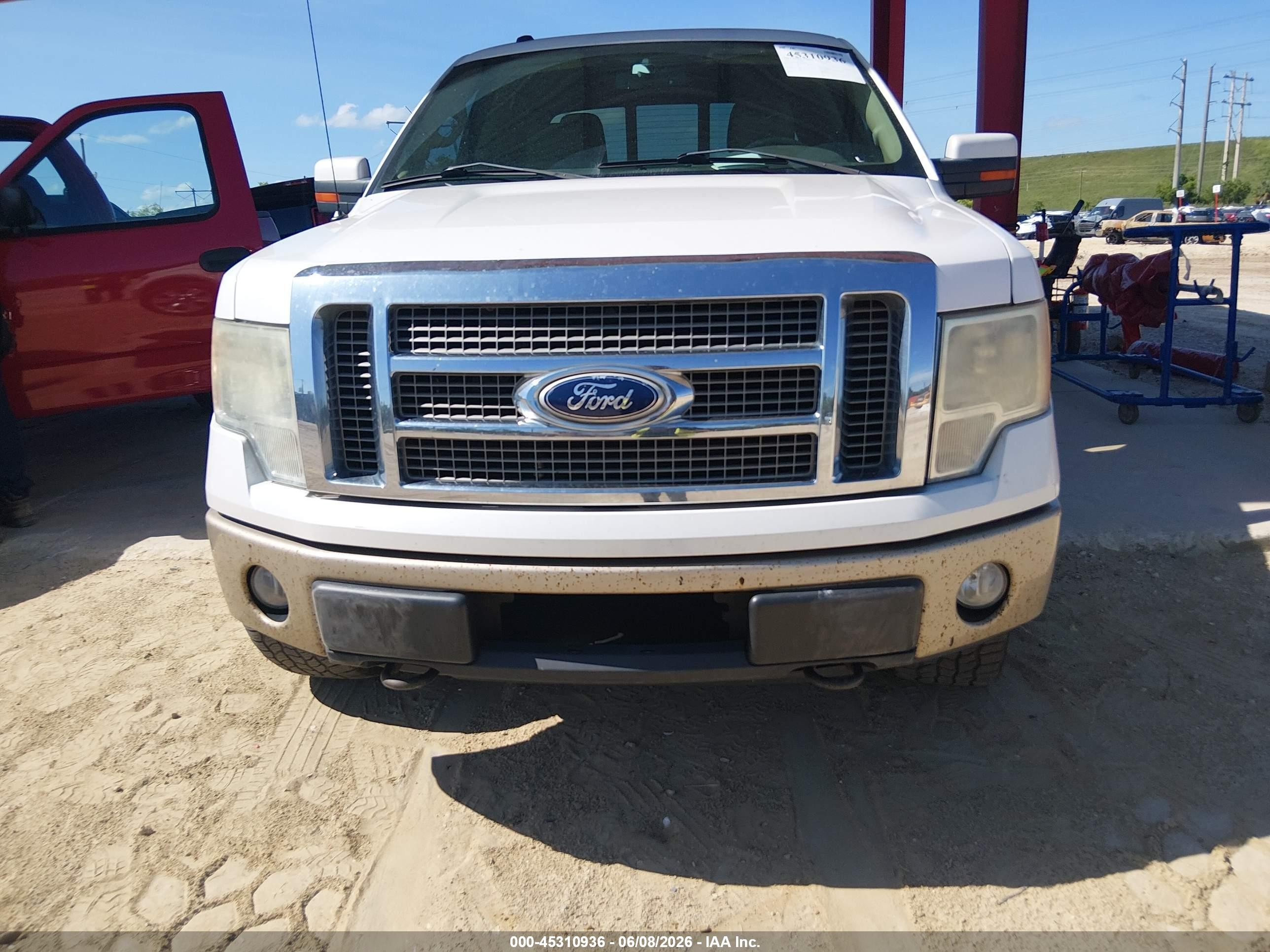 2010 Ford F-150   White vin: 1FTFW1EV5AFC14659