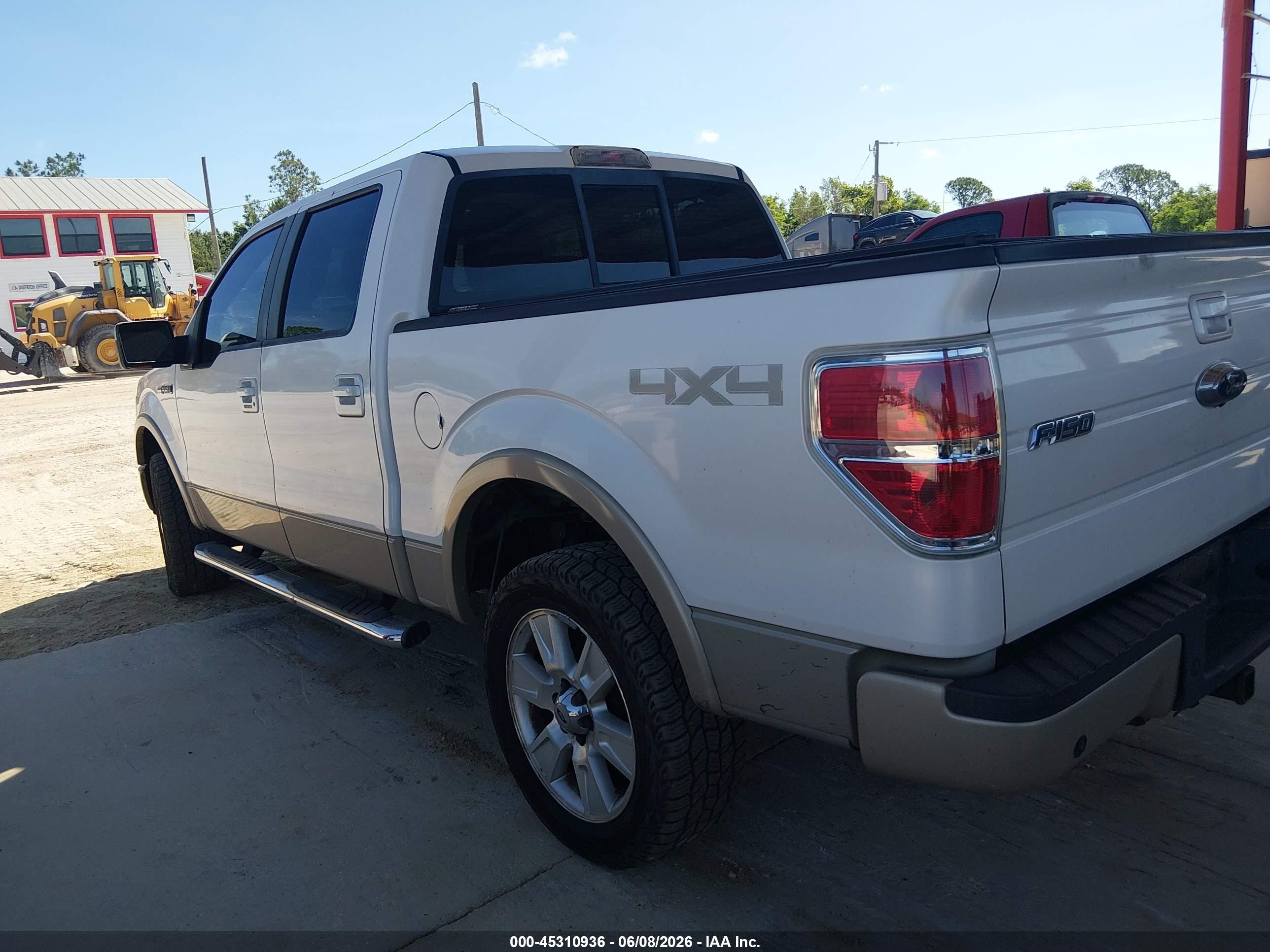 2010 Ford F-150   White vin: 1FTFW1EV5AFC14659
