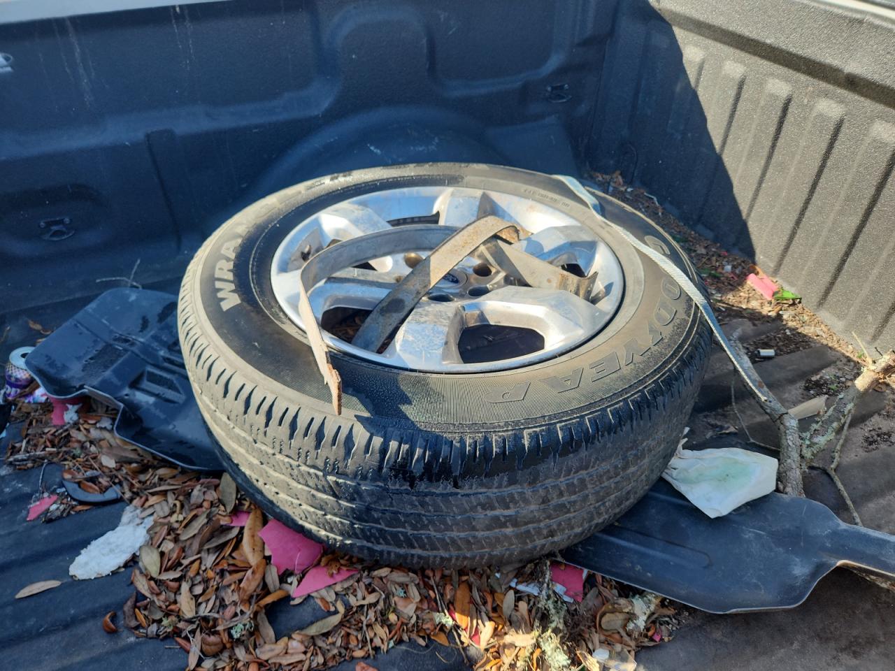 2010 Ford F150 Supercrew Two Tone vin: 1FTFW1EV5AKA90514 Damage: Left Rear Tire, Cut, Replacement Required