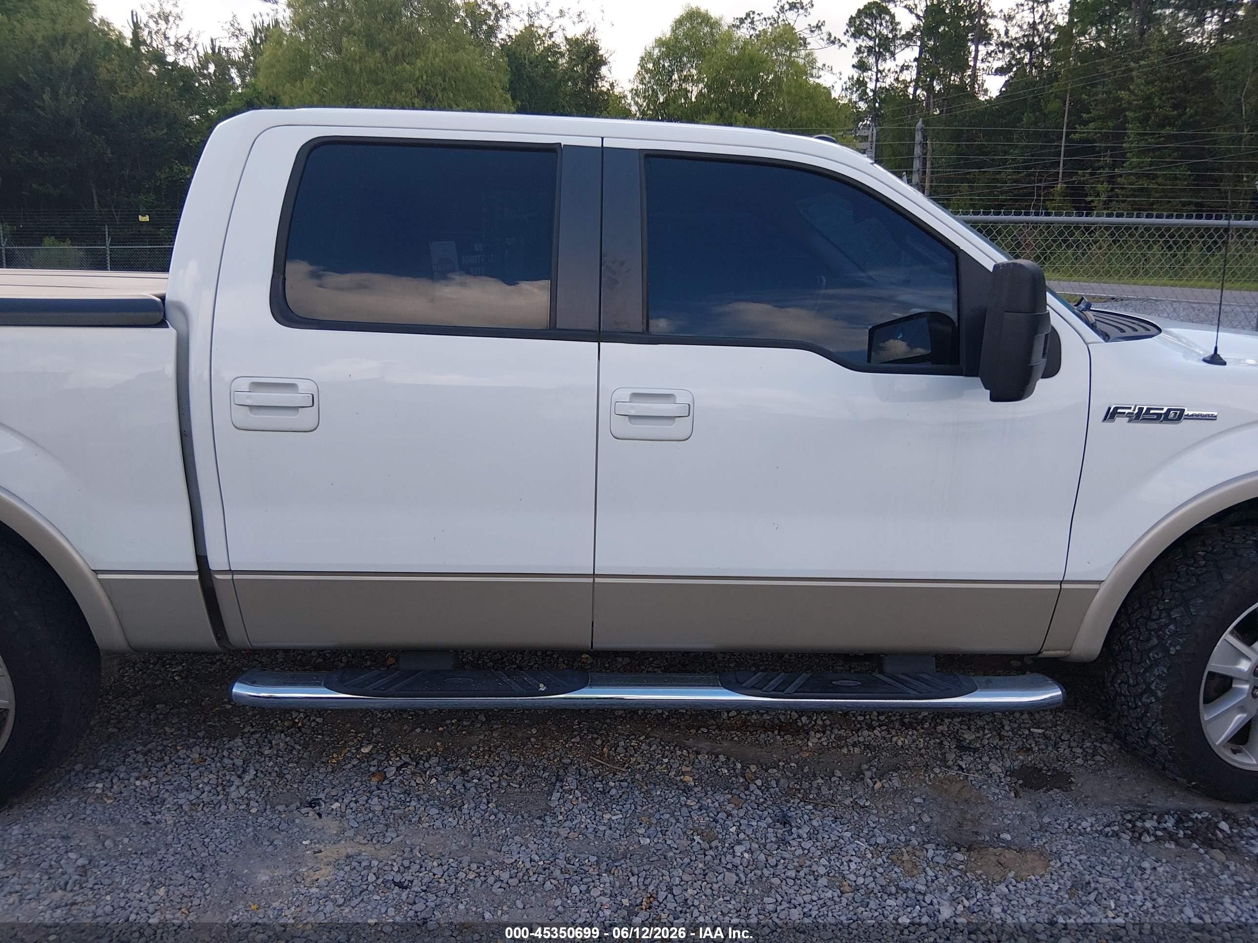 2010 Ford F-150   White vin: 1FTFW1EV6AFA70989