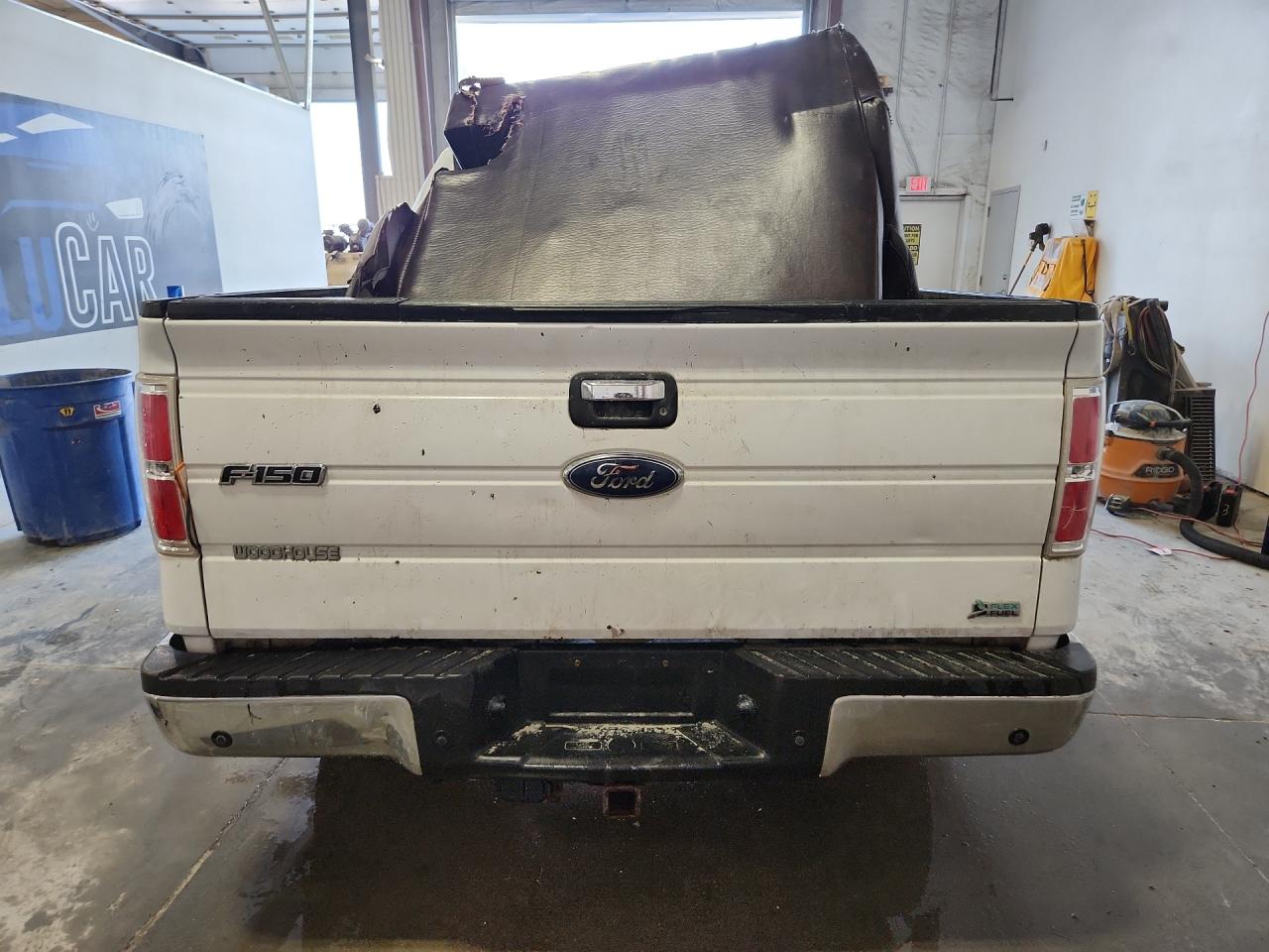 2010 Ford F150 Supercrew White vin: 1FTFW1EV6AFD33594 Damage: Right Tail Light, Cracked, Replacement Required