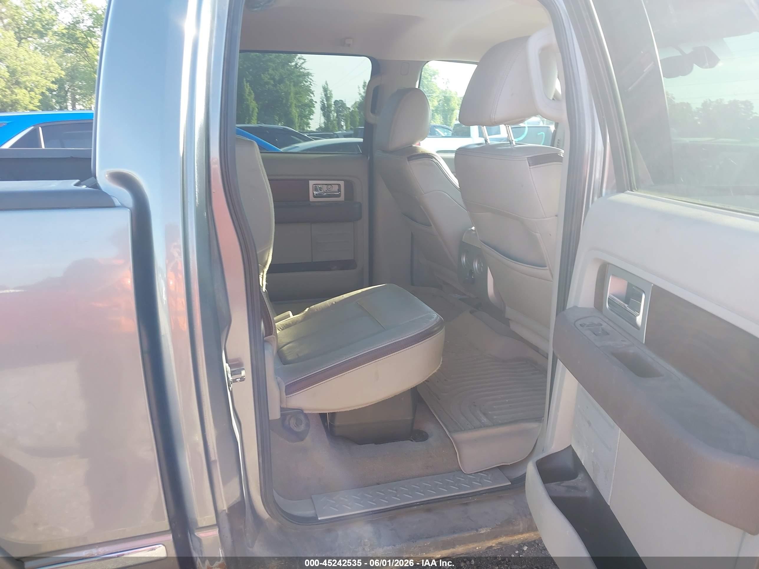 2010 Ford F-150 Platinum Silver vin: 1FTFW1EV8AFD79203