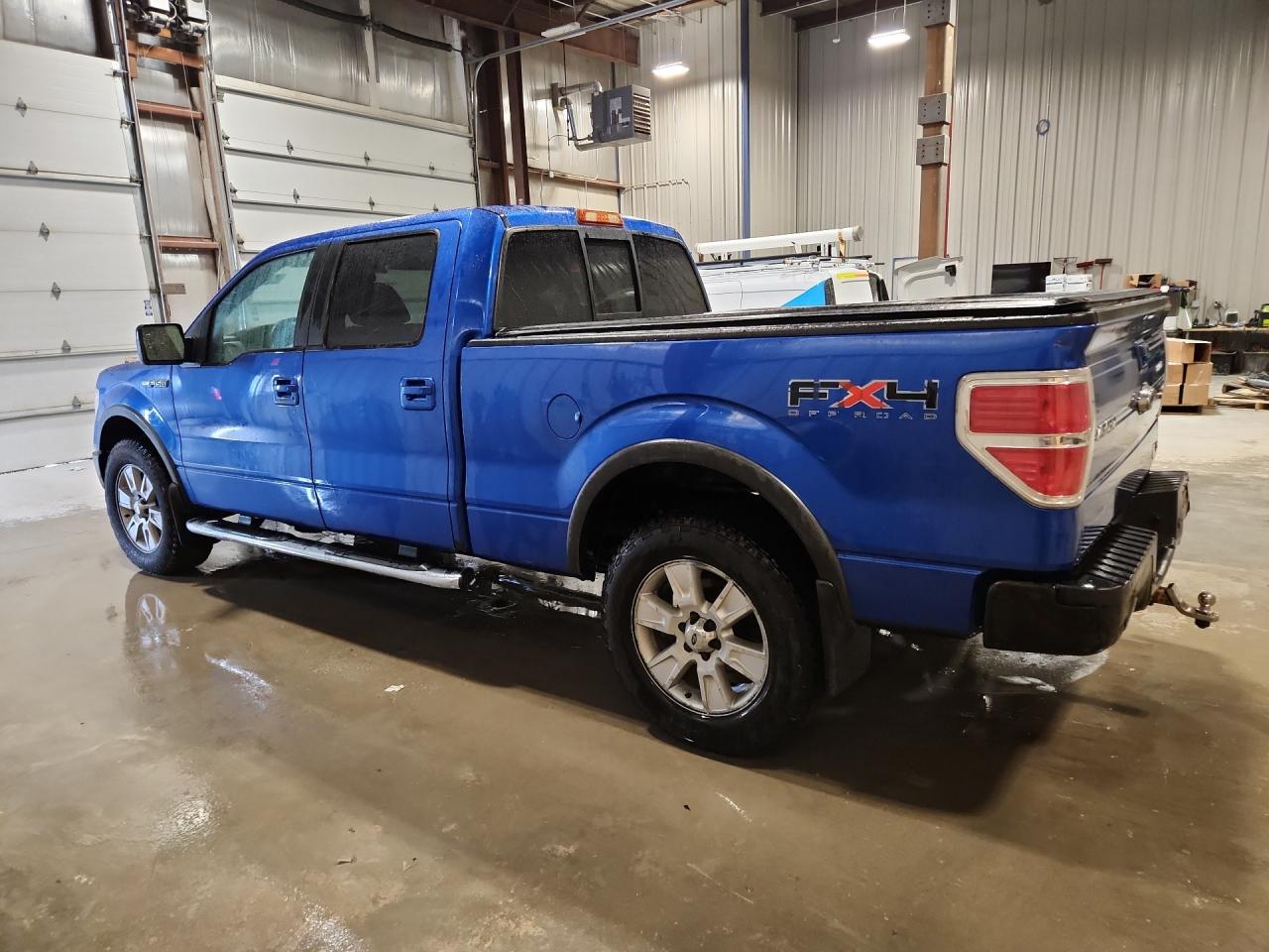 2010 Ford F150 Supercrew Blue vin: 1FTFW1EV9AFB70567 Damage: Left Bed Side, Dent(S) W/ Paint Dmg, 2 To 3 Inches