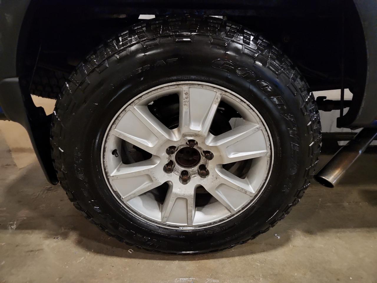 2010 Ford F150 Supercrew Blue vin: 1FTFW1EV9AFB70567 Damage: Right Rear Center Cap, Missing, Replacement Required