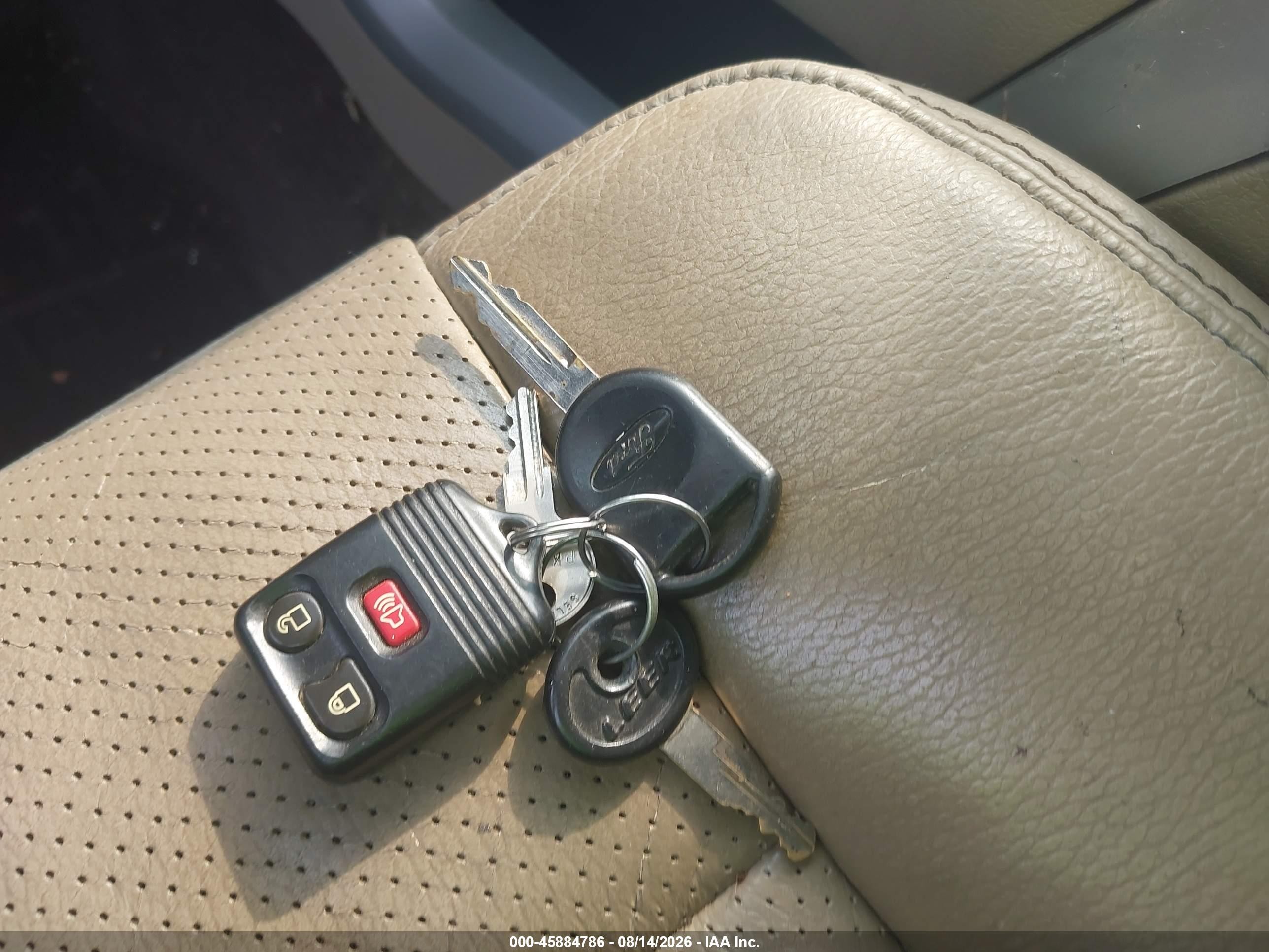 2010 Ford F-150 Fx4/harley-davidson/king Ranch/lariat/platinum/xl/xlt White vin: 1FTFW1EVXAFC02717