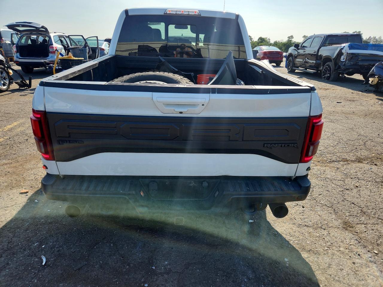 2018 Ford F150 Raptor White vin: 1FTFW1RG0JFA12338