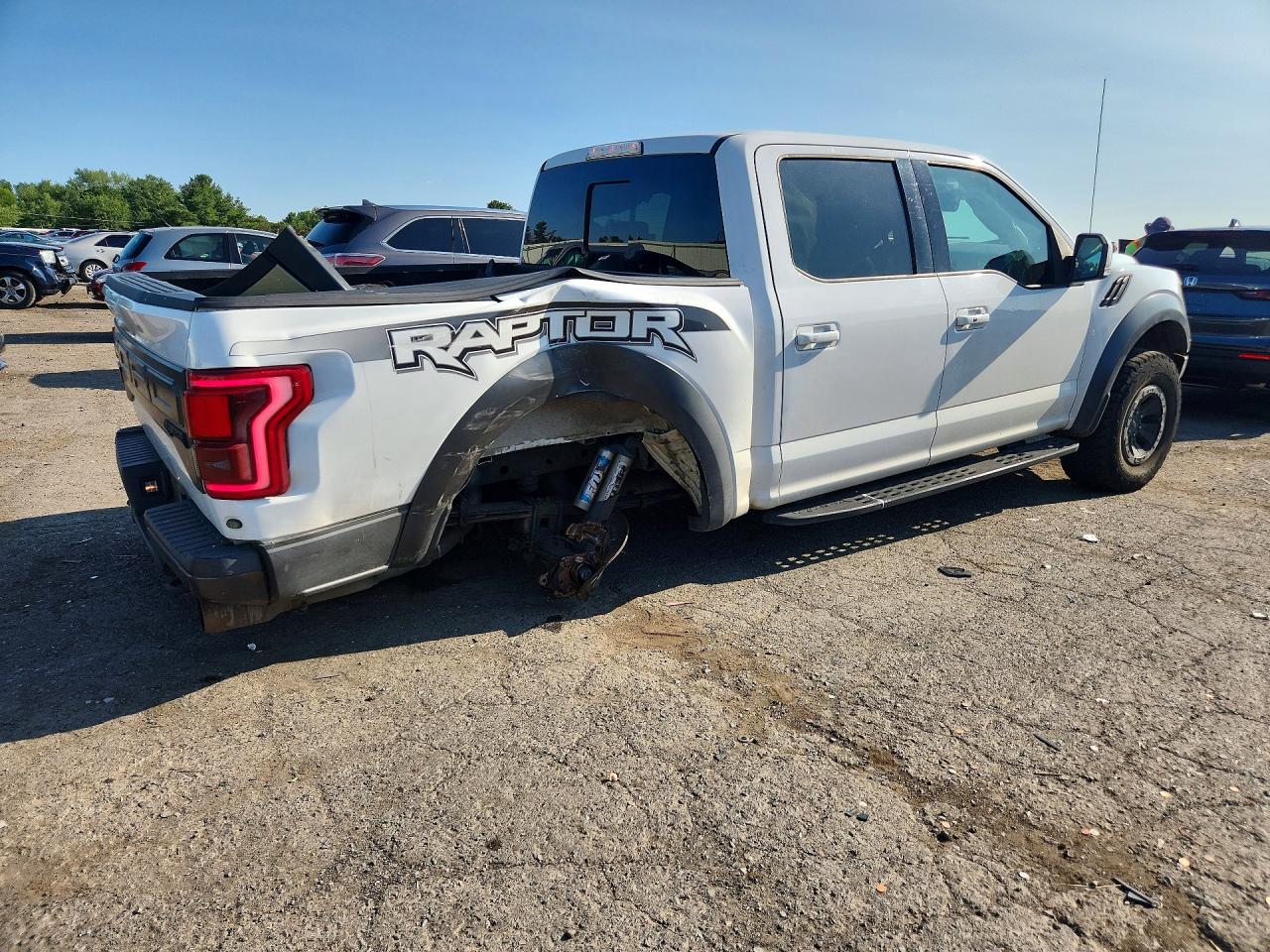 2018 Ford F150 Raptor White vin: 1FTFW1RG0JFA12338
