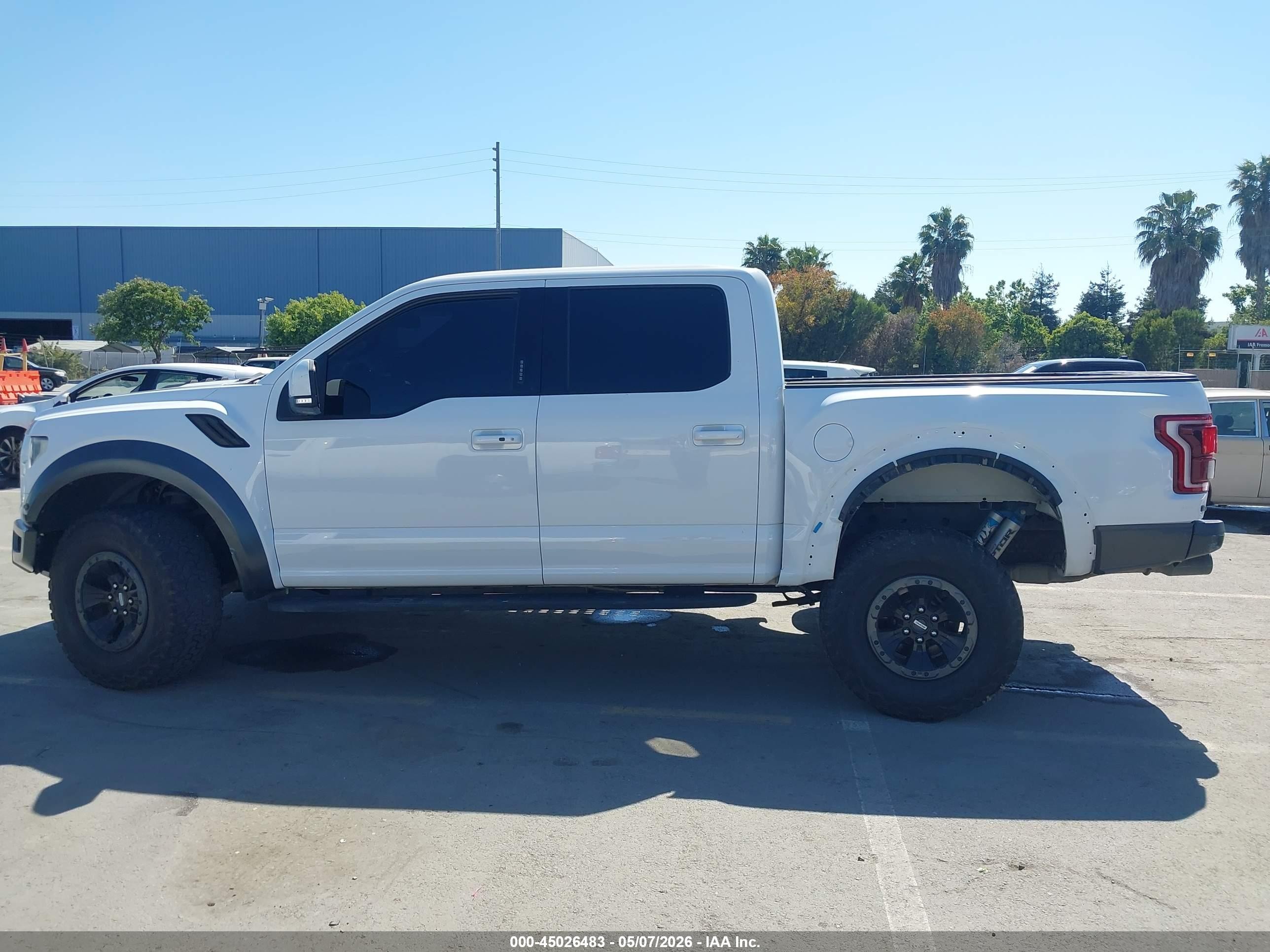 2018 Ford F-150 Raptor White vin: 1FTFW1RG4JFA96616