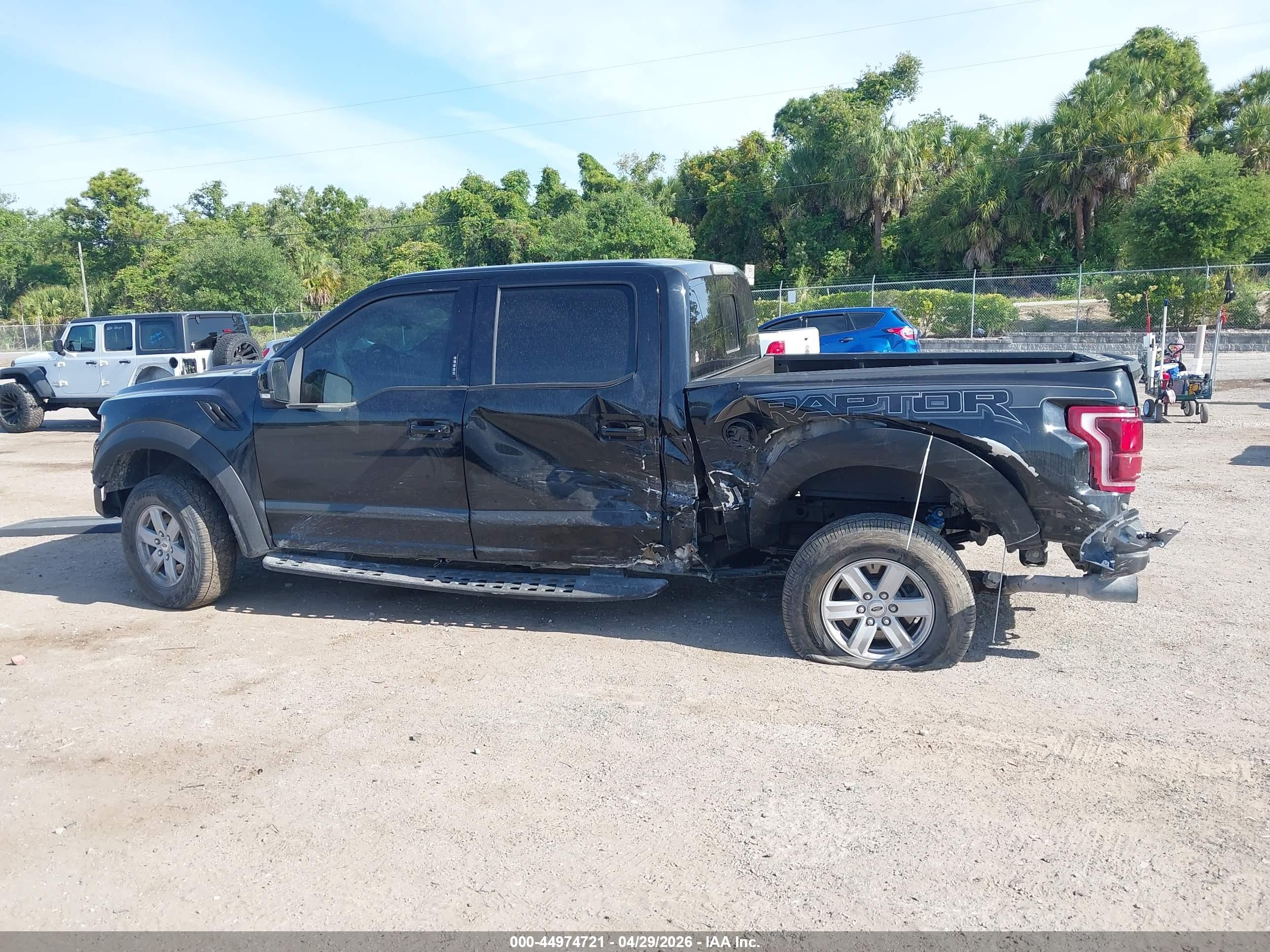 2018 Ford F-150 Raptor Black vin: 1FTFW1RG7JFE59930