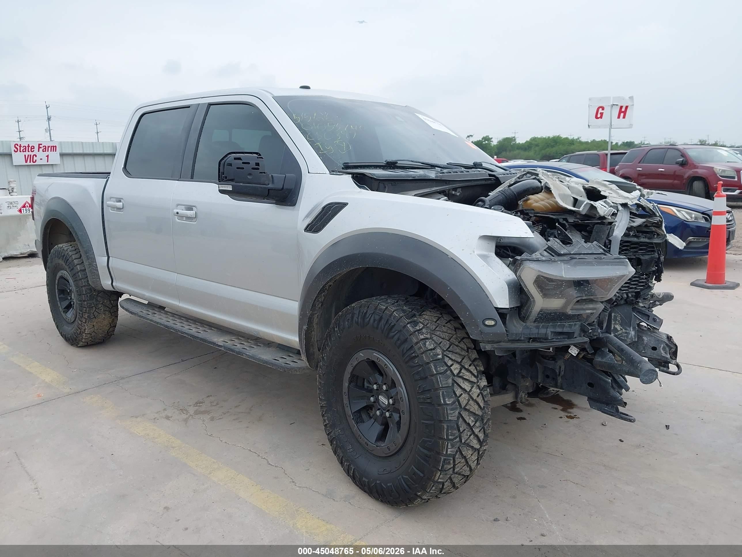 2017 Ford F-150 Raptor Silver vin: 1FTFW1RG8HFC50397