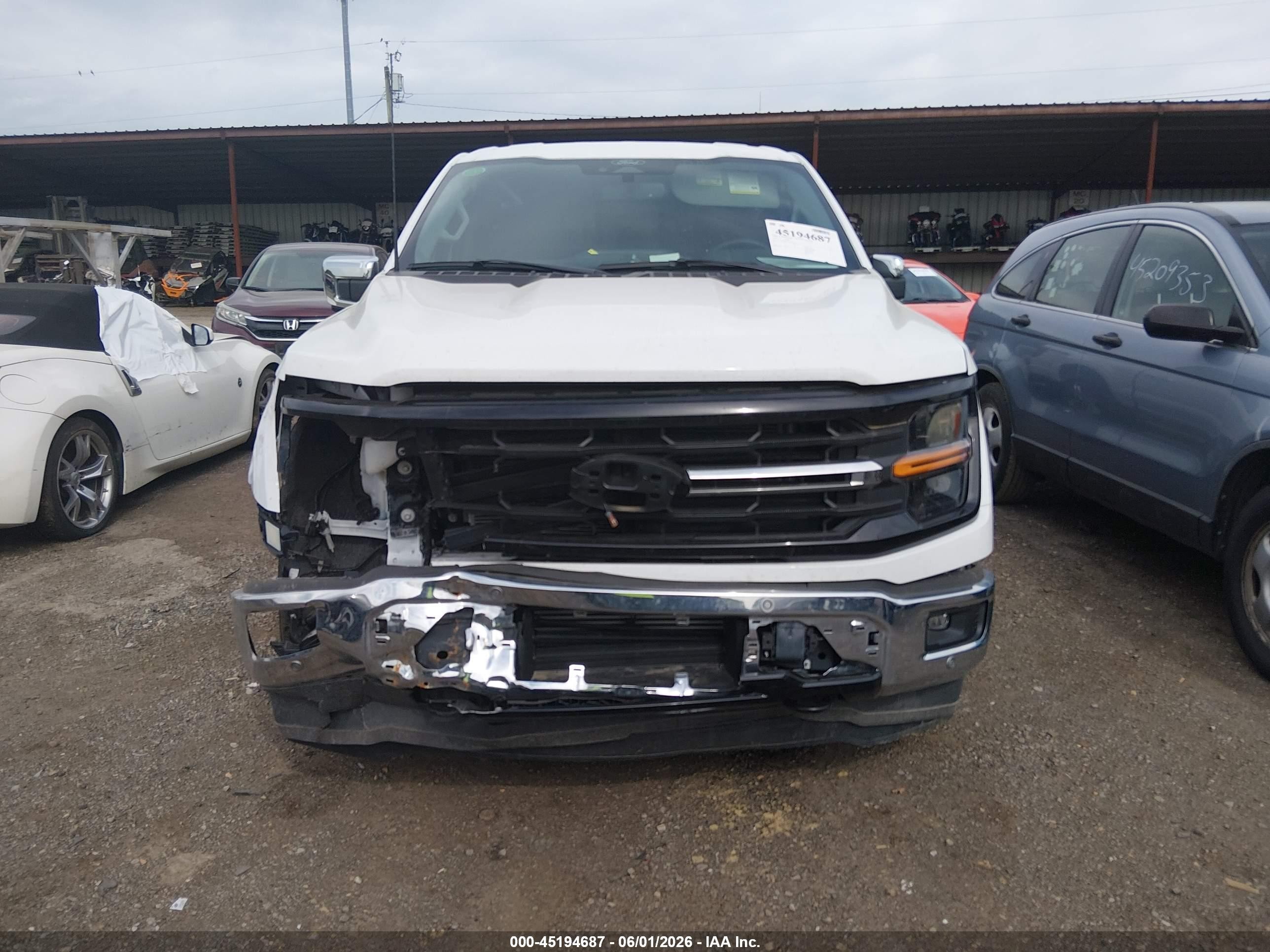 2024 Ford F-150 Xlt Белый vin: 1FTFW3L82RFB31081