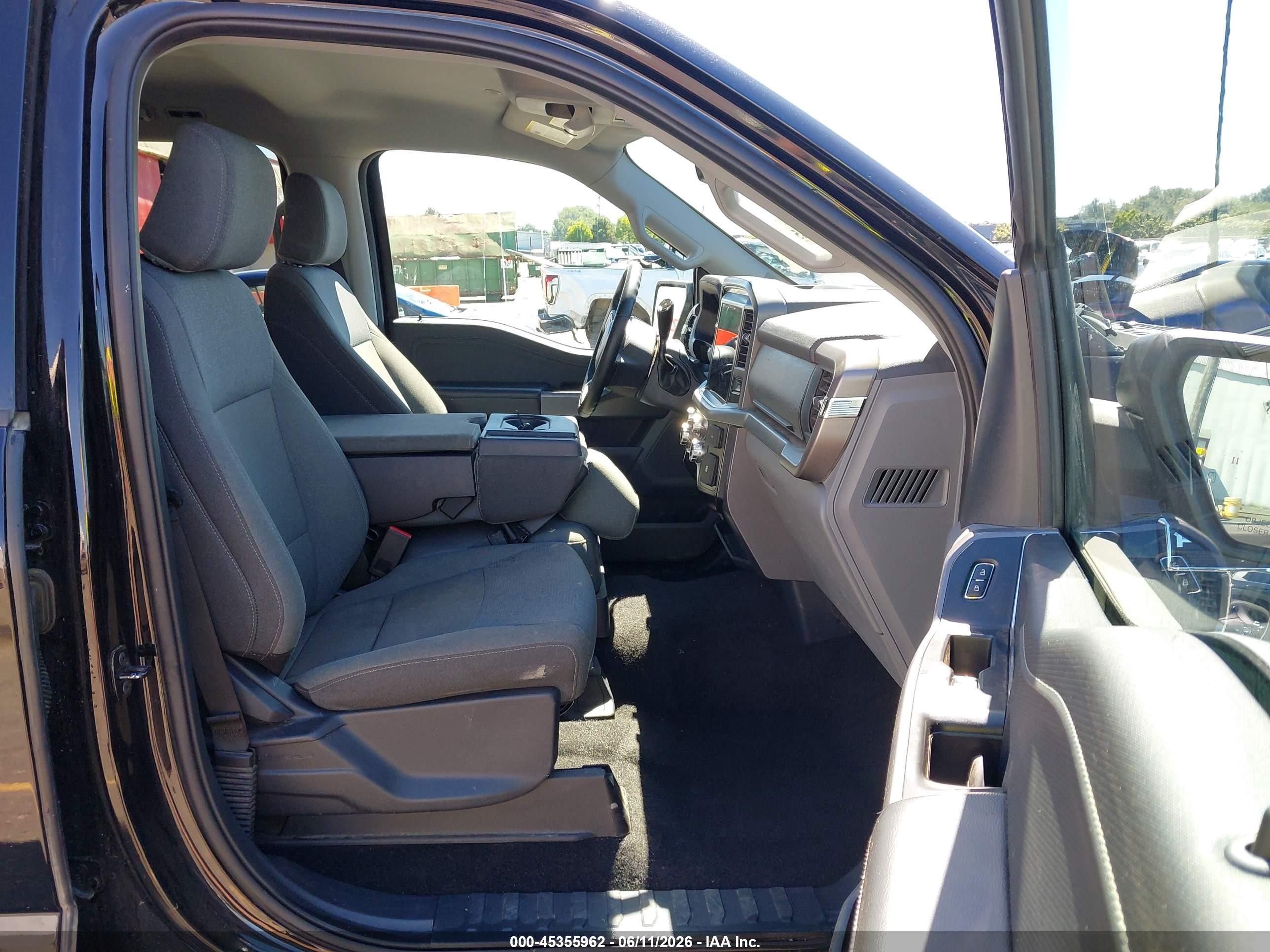 2025 Ford F-150 Xlt Black vin: 1FTFW3L88SKE01525