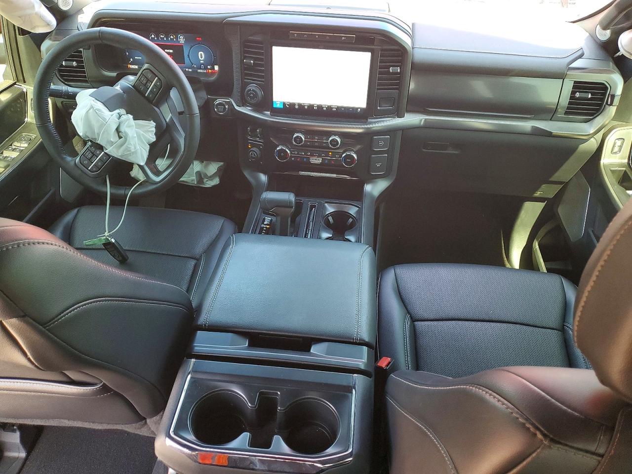 2024 Ford F150 Lariat Красный vin: 1FTFW5LDXRFB74110