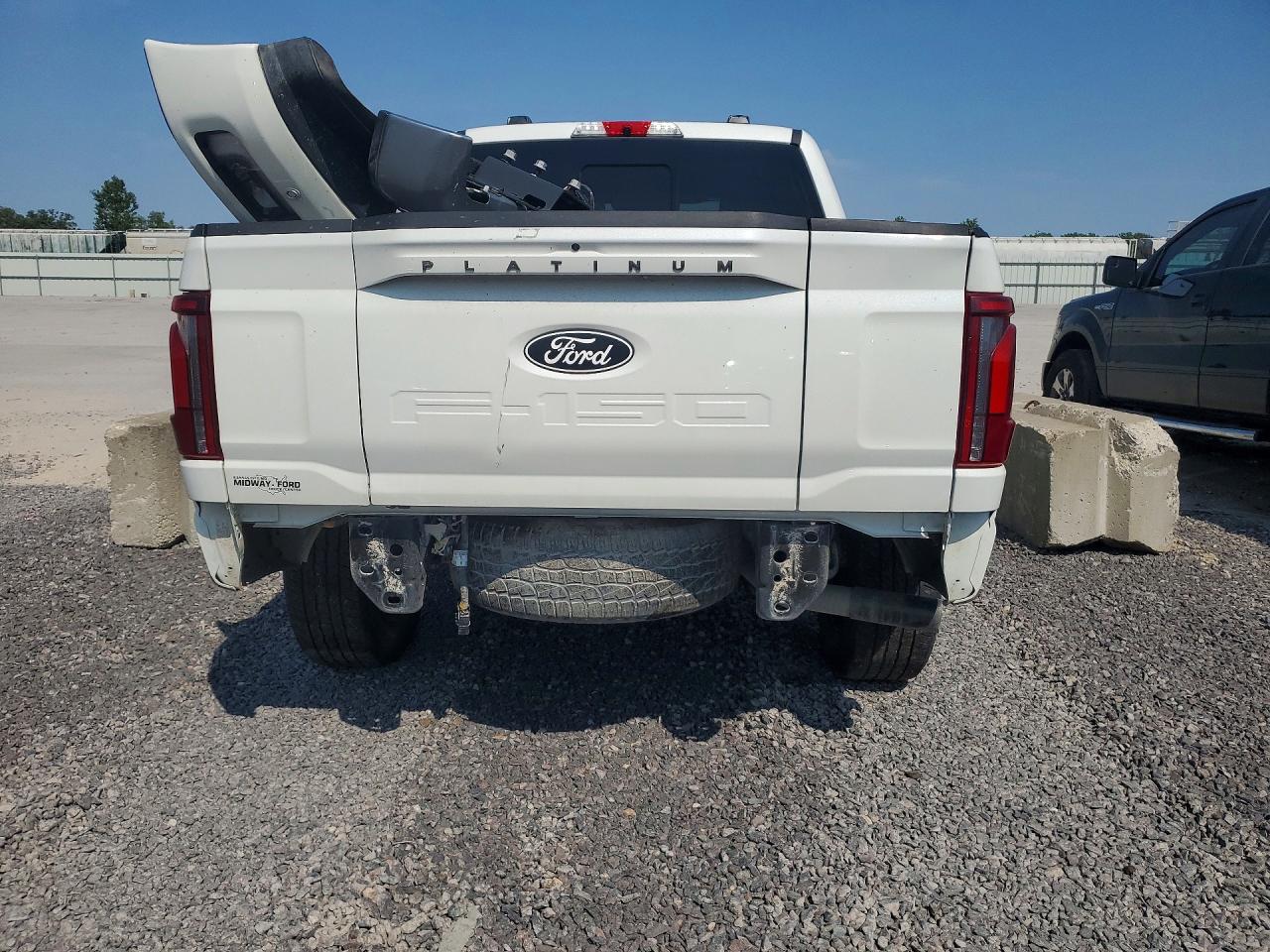 2025 Ford F150 Platinum White vin: 1FTFW7L85SFB28110