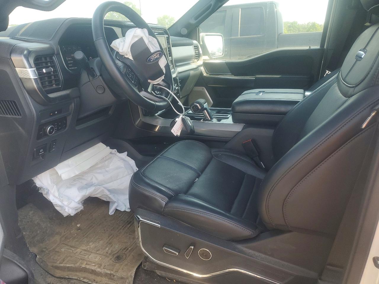2025 Ford F150 Platinum White vin: 1FTFW7L85SFB28110
