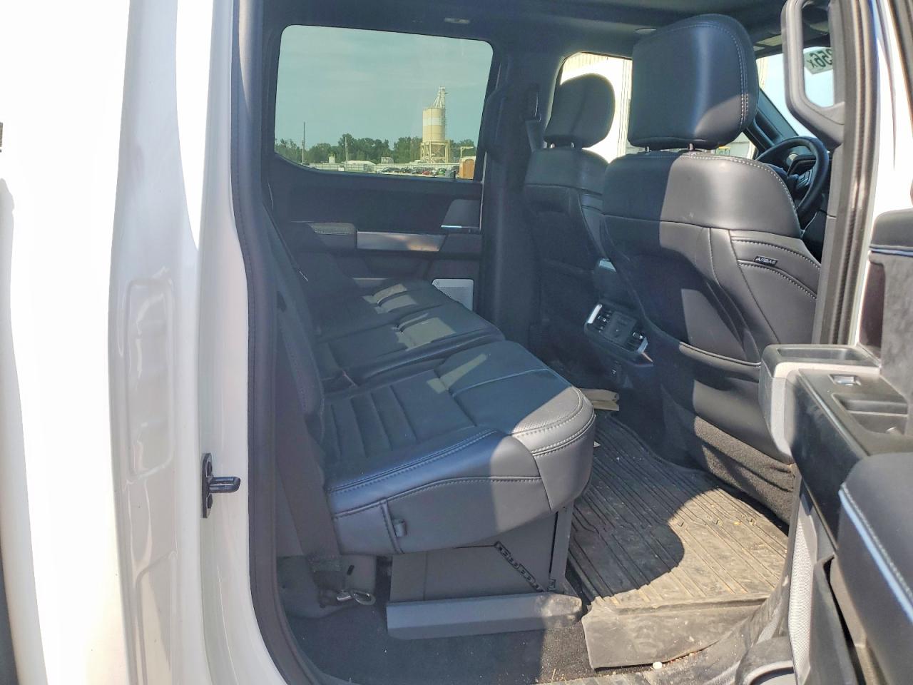 2025 Ford F150 Platinum White vin: 1FTFW7L85SFB28110