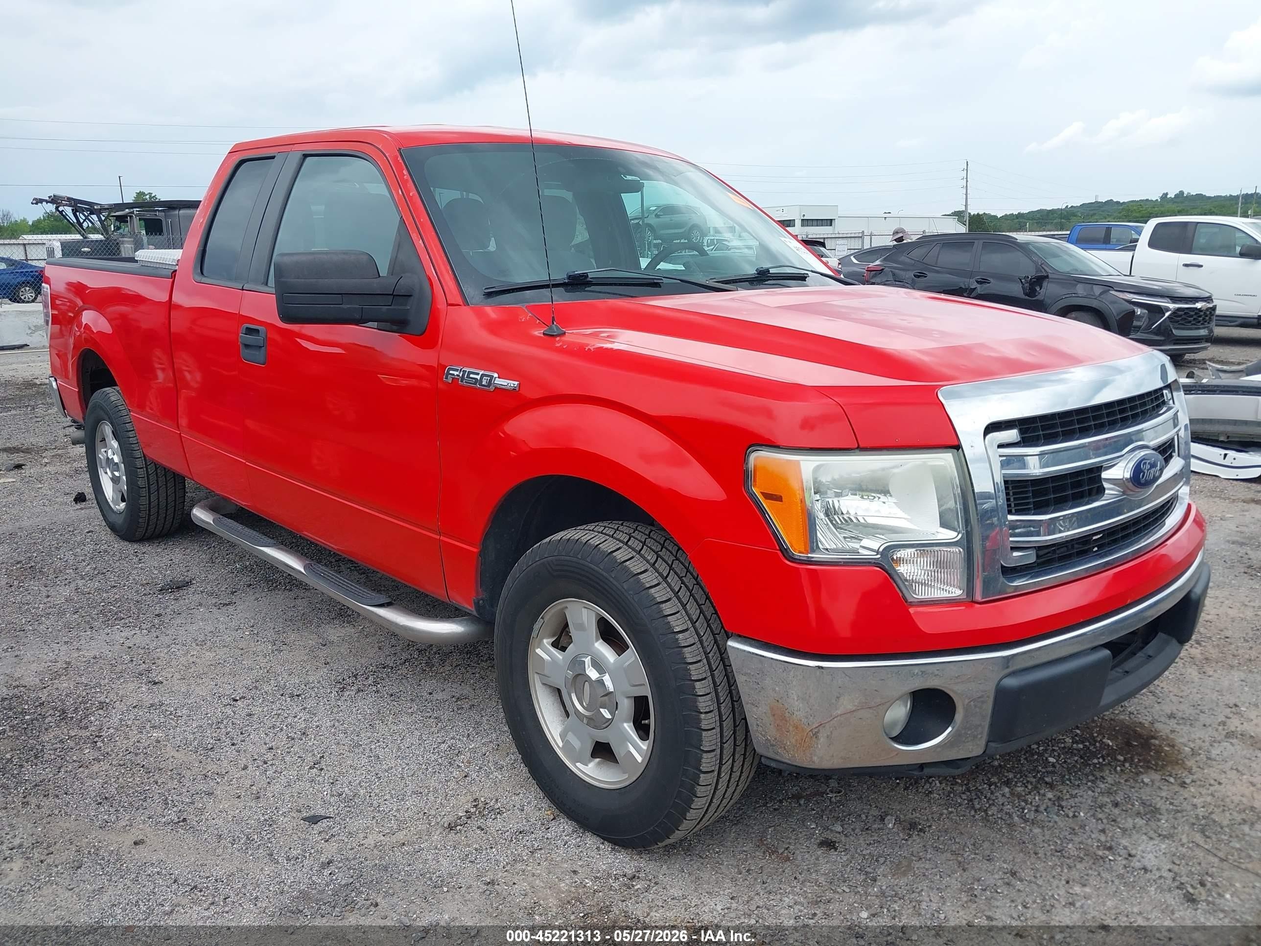 2013 Ford F-150 Xlt Red vin: 1FTFX1CF0DFB31931
