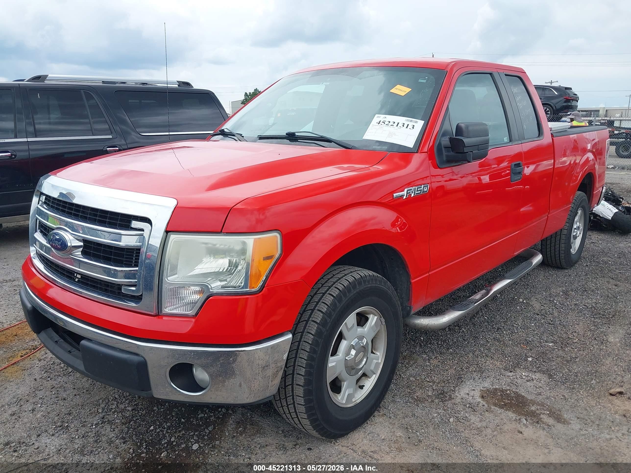 2013 Ford F-150 Xlt Red vin: 1FTFX1CF0DFB31931