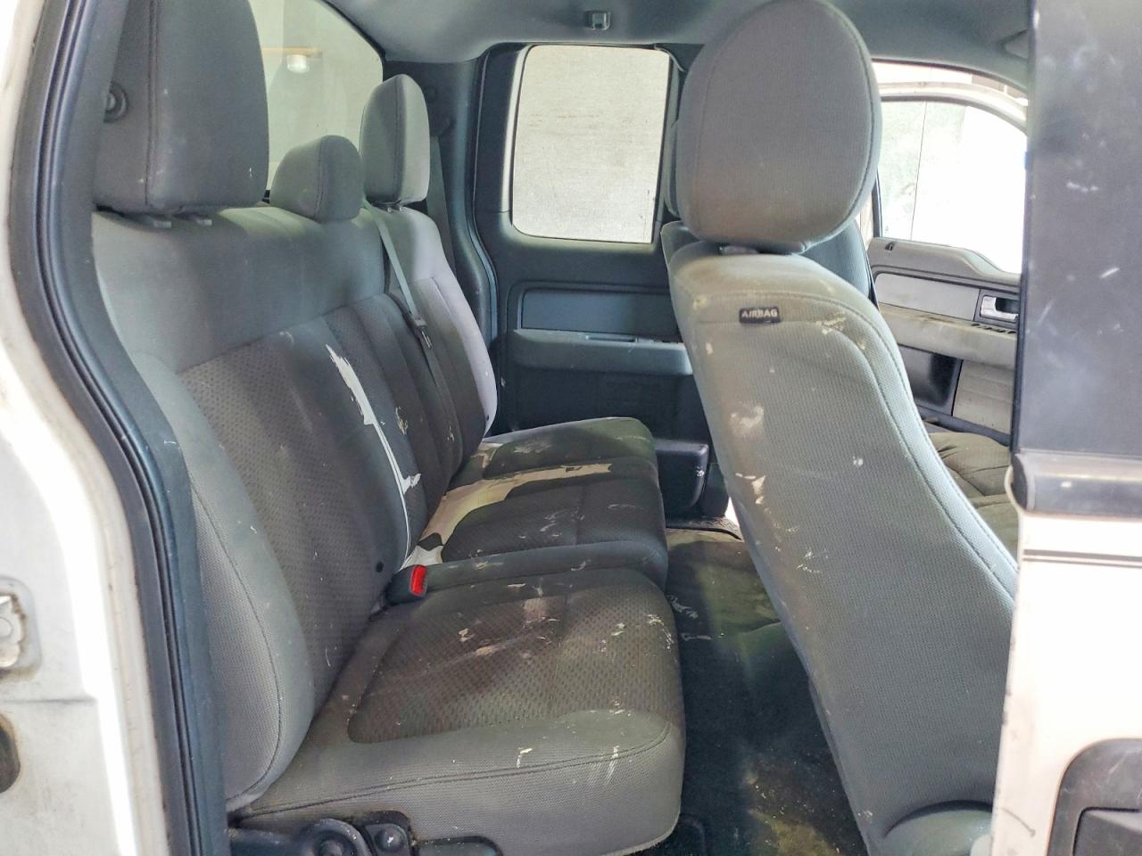 2013 Ford F150 Super Cab White vin: 1FTFX1CF0DKG27528