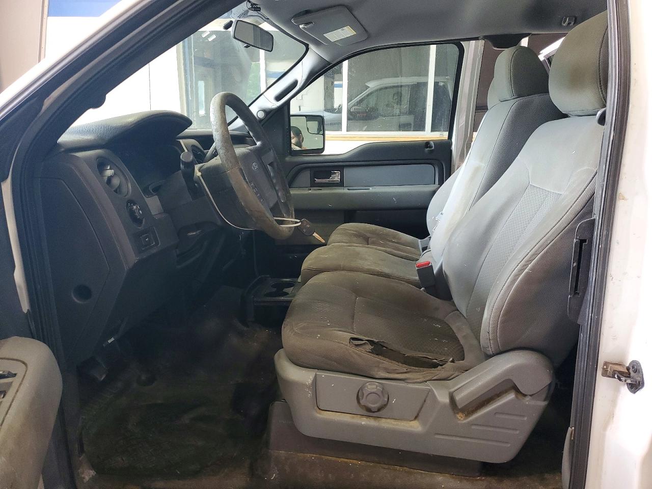 2013 Ford F150 Super Cab White vin: 1FTFX1CF0DKG27528