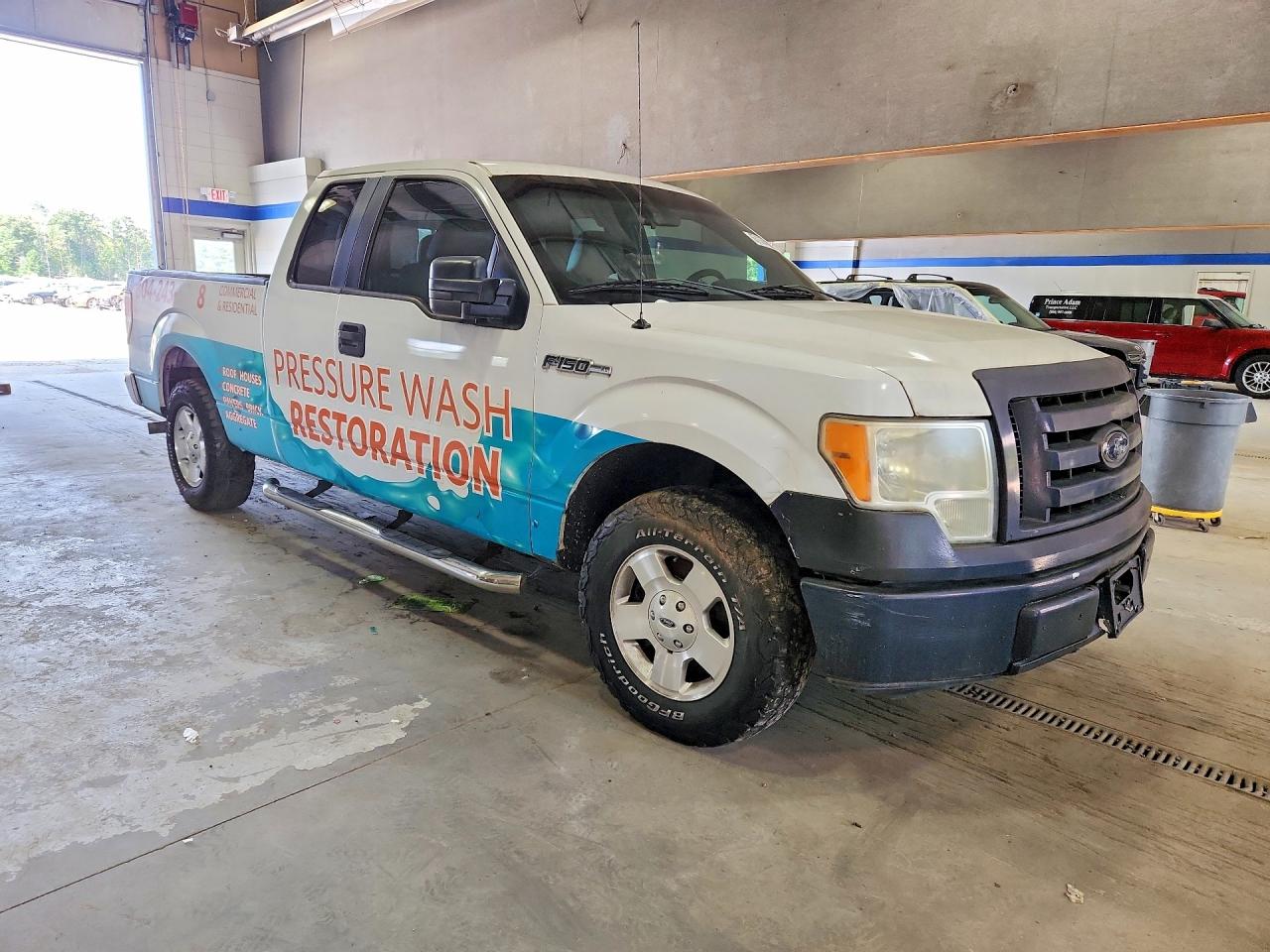 2011 Ford F150 Super Cab White vin: 1FTFX1CF1BFB25066