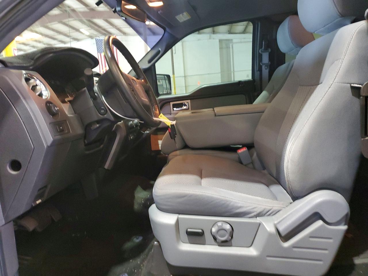 2011 Ford F150 Super Cab Серый vin: 1FTFX1CF1BFC91314