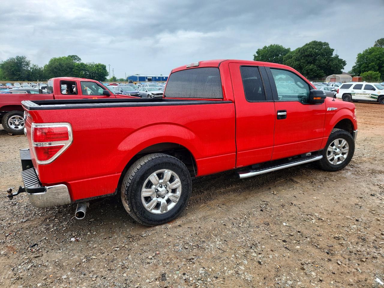 2012 Ford F150 Super Cab Red vin: 1FTFX1CF1CFB68405