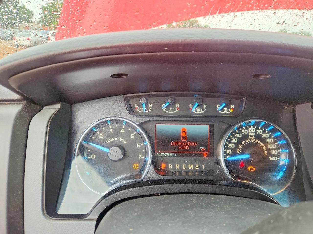 2012 Ford F150 Super Cab Red vin: 1FTFX1CF1CFB68405