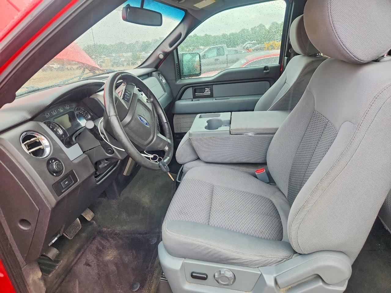 2012 Ford F150 Super Cab Red vin: 1FTFX1CF1CFB68405