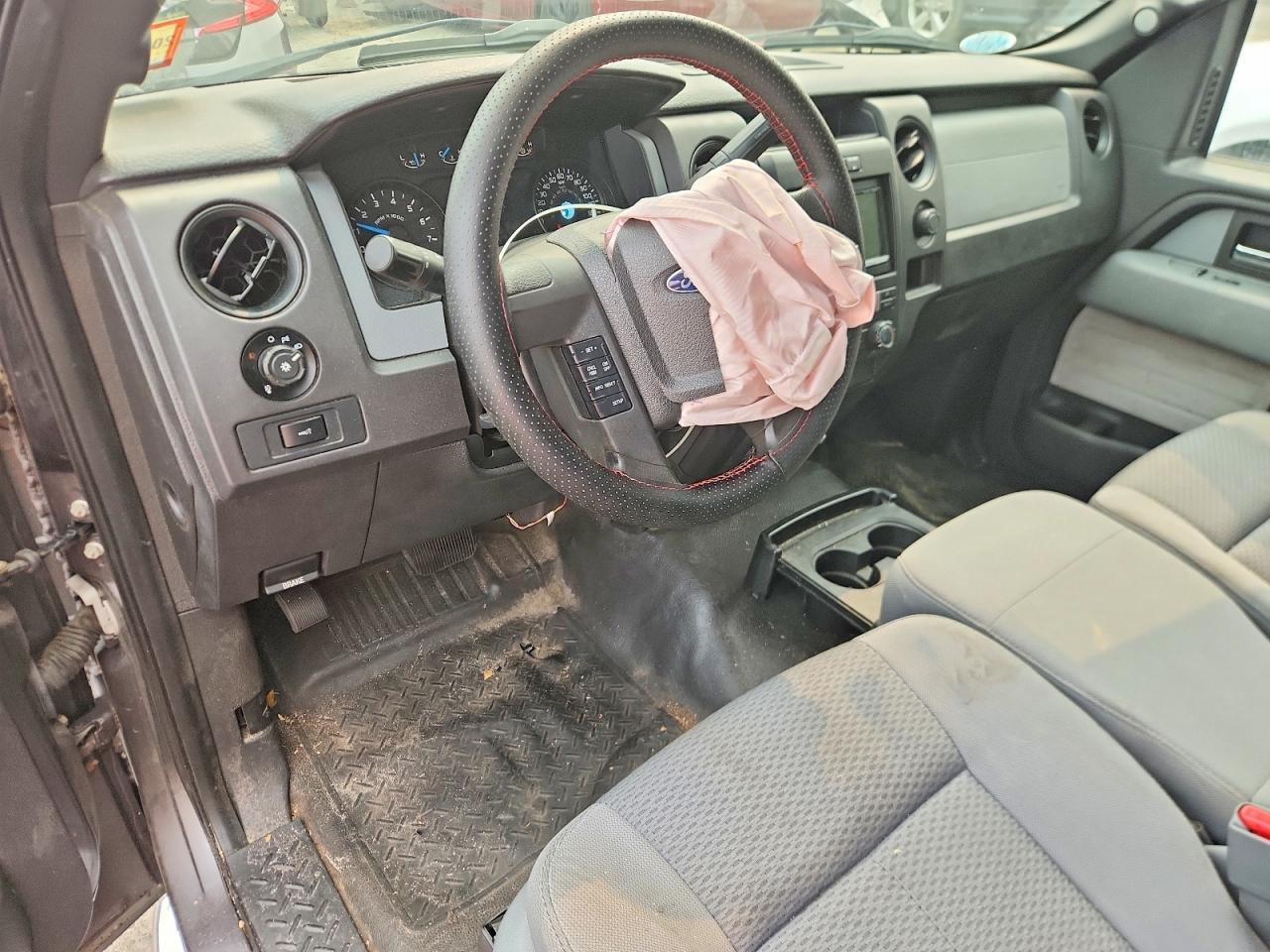 2013 Ford F150 Super Cab Серый vin: 1FTFX1CF1DFA00961