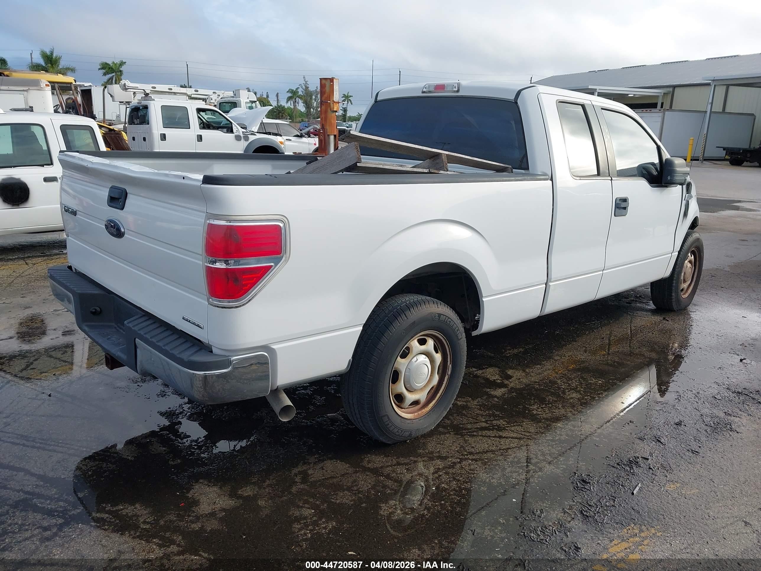 2014 Ford F-150 Xl White vin: 1FTFX1CF1EFB02584