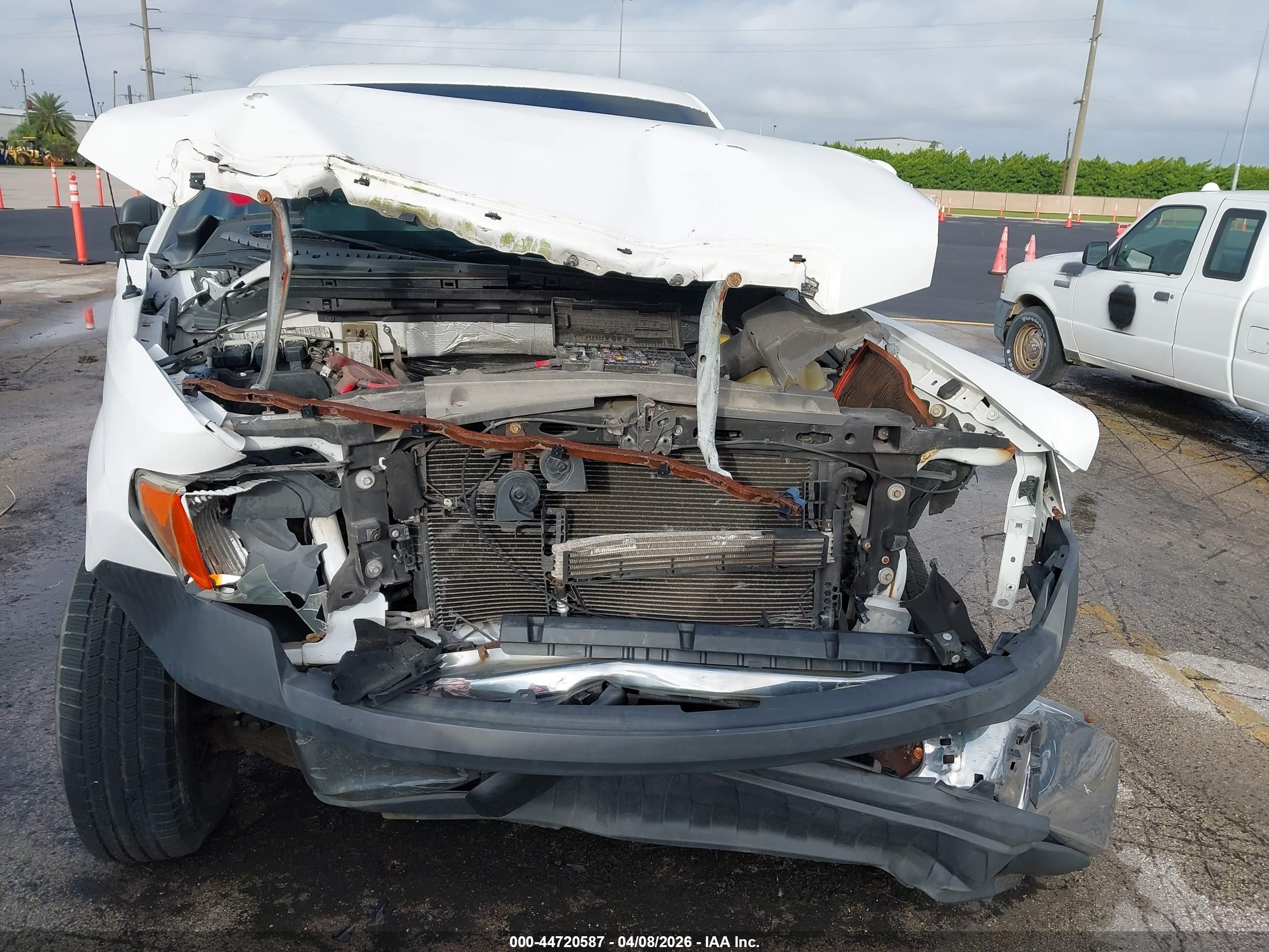 2014 Ford F-150 Xl White vin: 1FTFX1CF1EFB02584