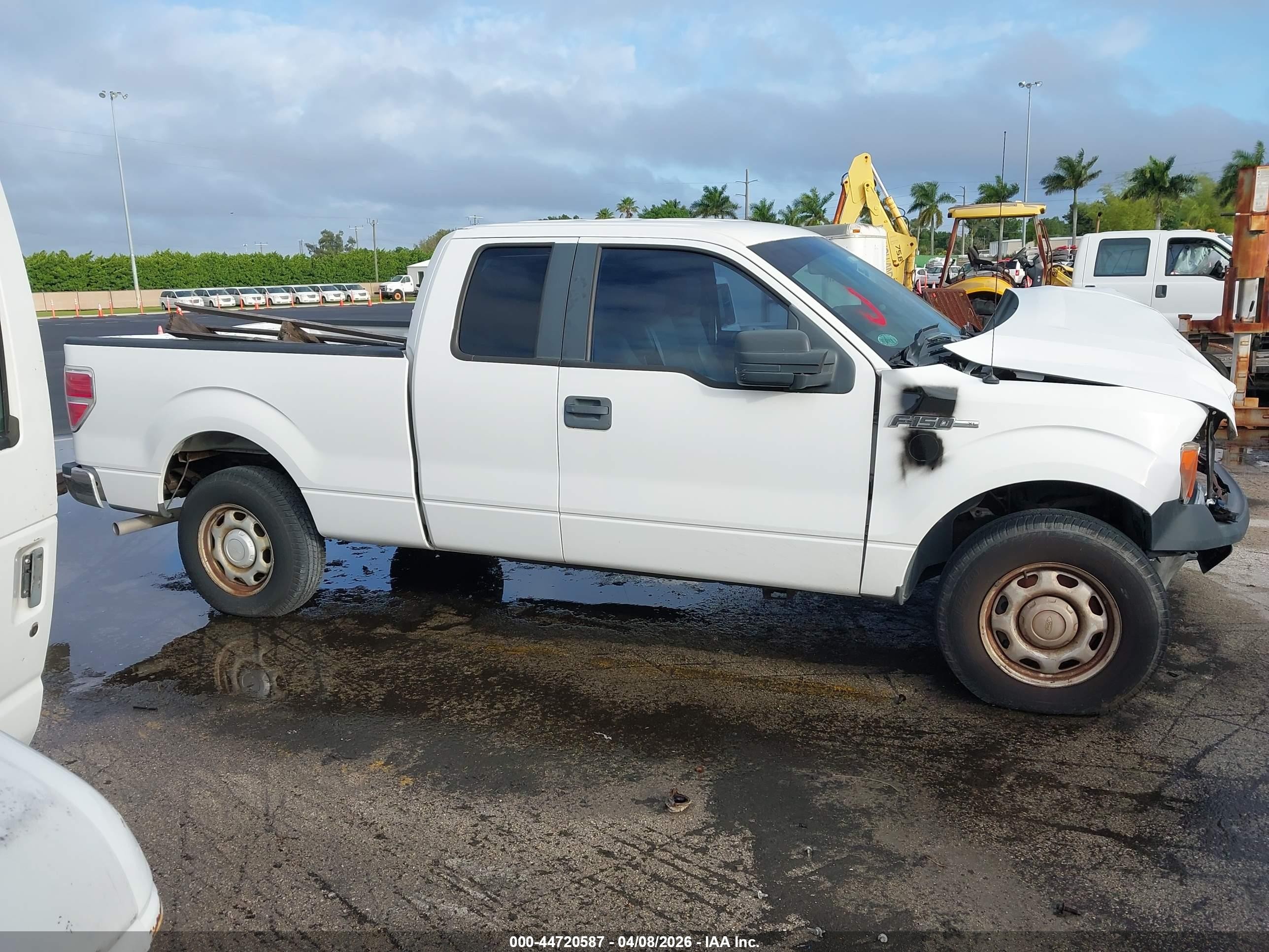 2014 Ford F-150 Xl White vin: 1FTFX1CF1EFB02584
