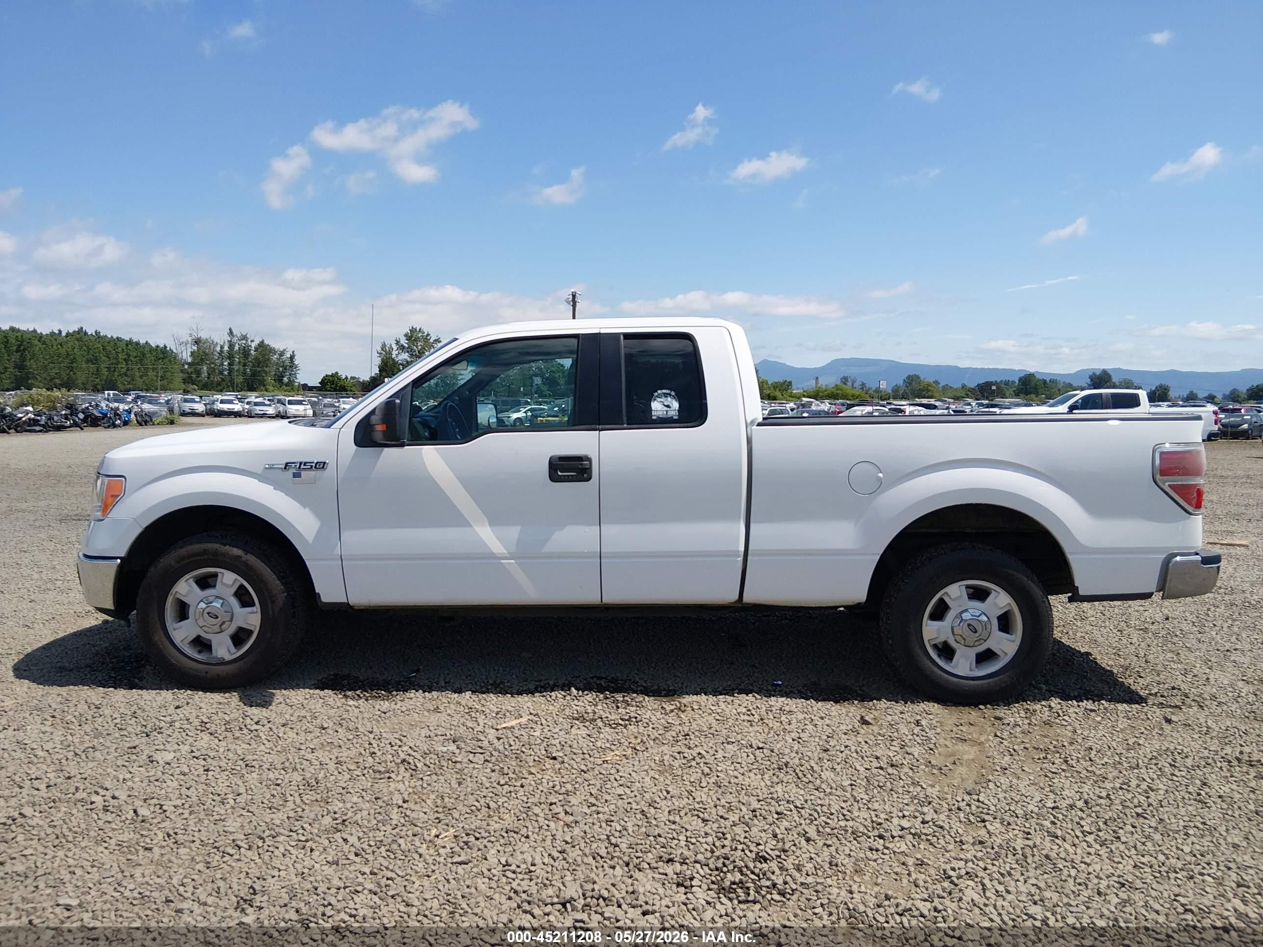 2014 Ford F-150 Xlt White vin: 1FTFX1CF1EFC94315