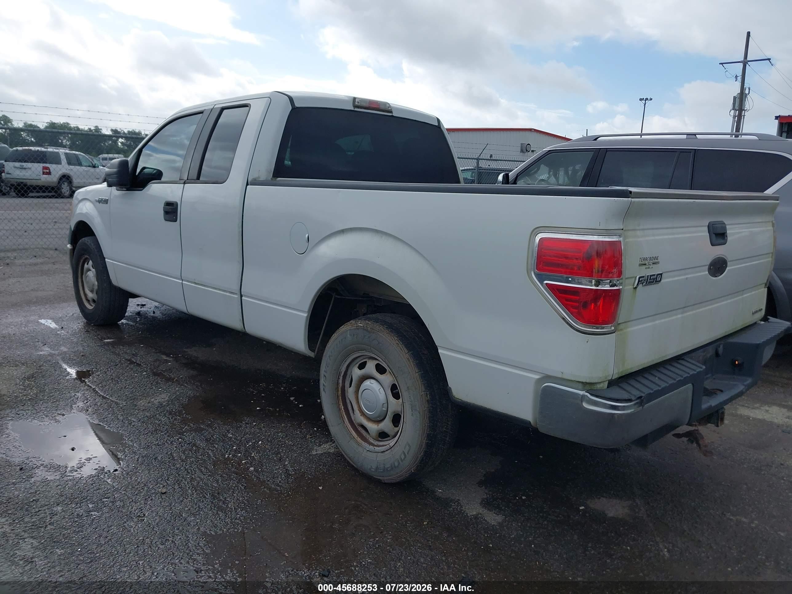 2011 Ford F-150 Xl White vin: 1FTFX1CF2BFA78274