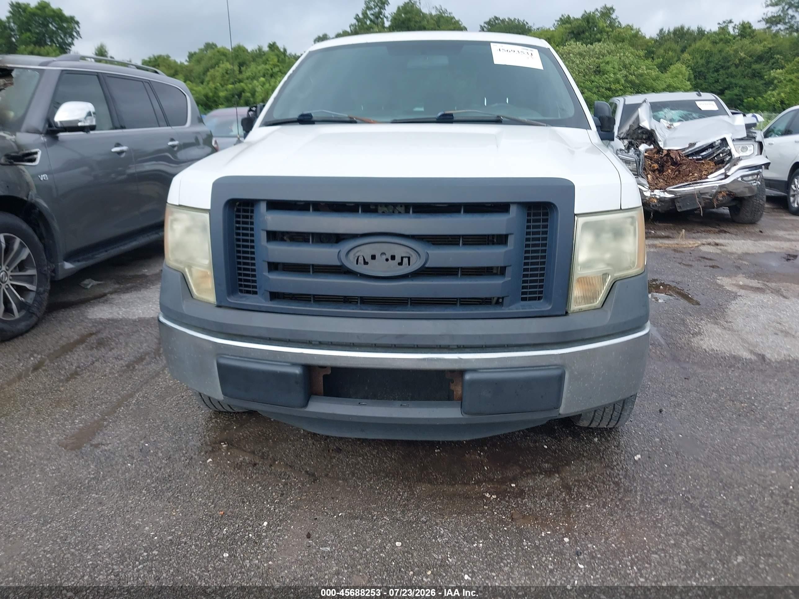 2011 Ford F-150 Xl White vin: 1FTFX1CF2BFA78274