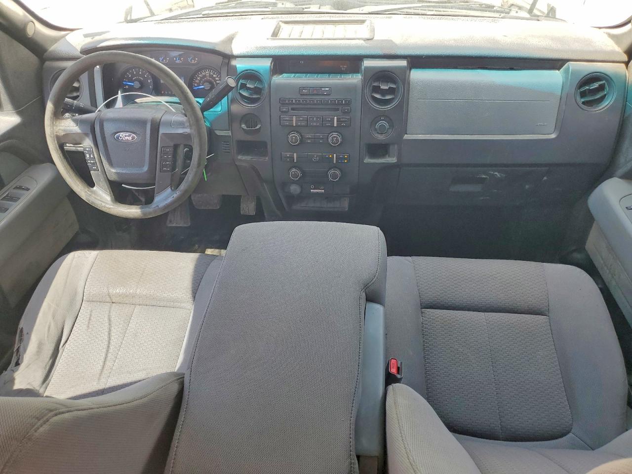 2013 Ford F150 Super Cab Серебряный vin: 1FTFX1CF2DFD55122