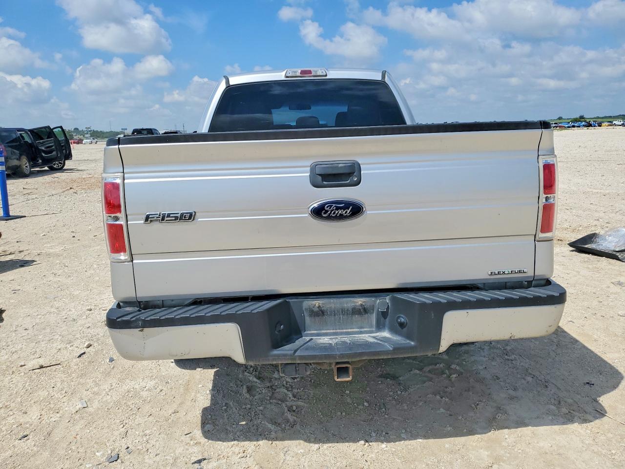 2013 Ford F150 Super Cab Серебряный vin: 1FTFX1CF2DFD55122