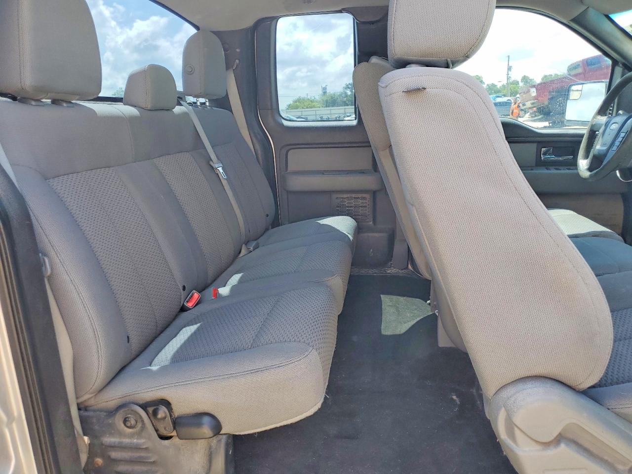 2013 Ford F150 Super Cab Серебряный vin: 1FTFX1CF2DFD55122