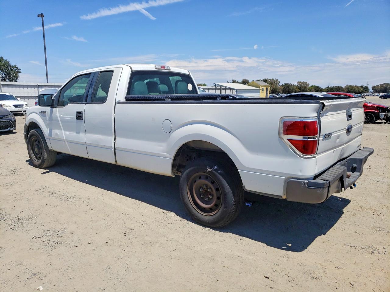 2013 Ford F150 Super Cab White vin: 1FTFX1CF2DKF15040